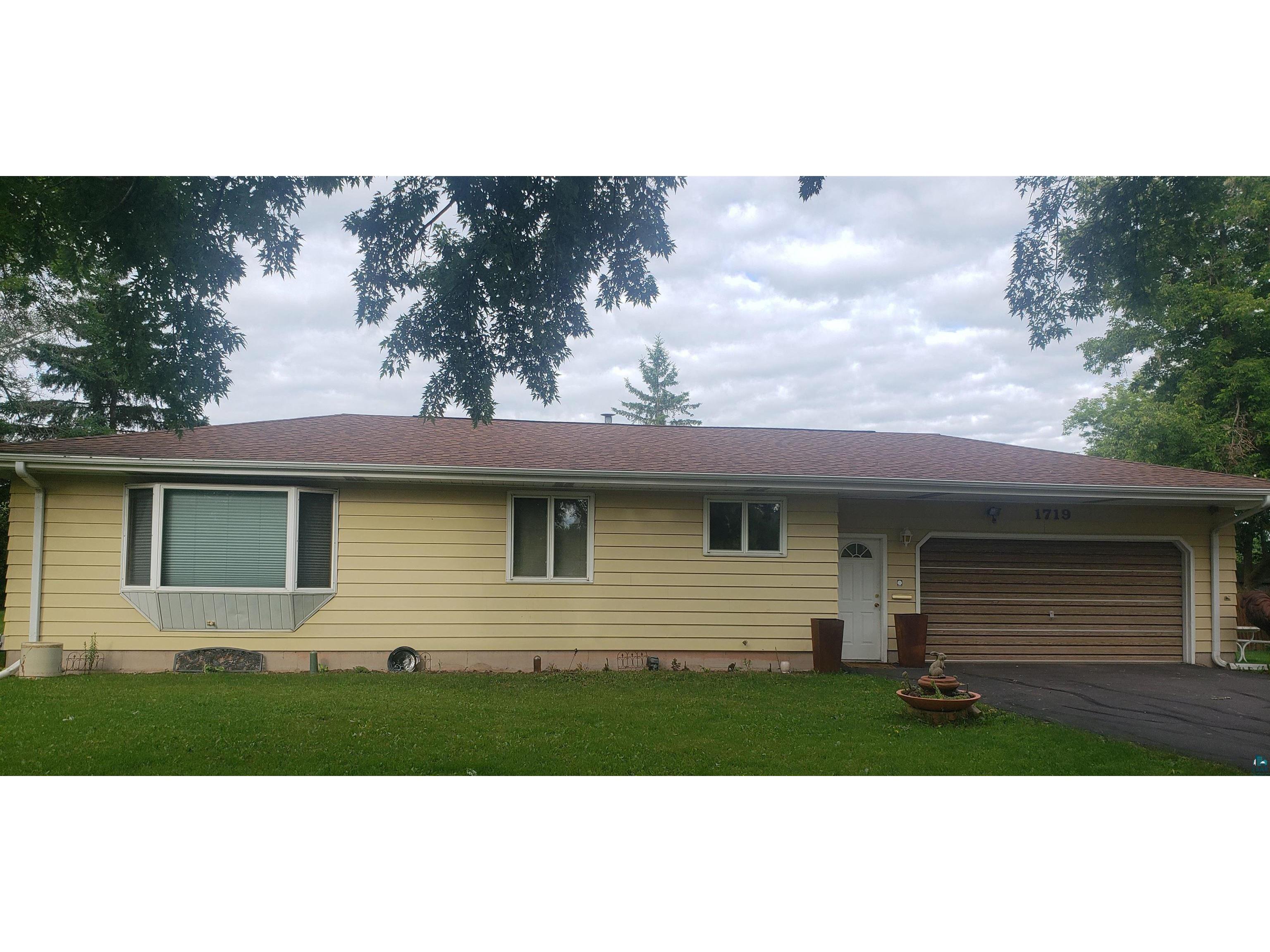 1719 Ellis Ave Ashland WI 54806 6109226 image1