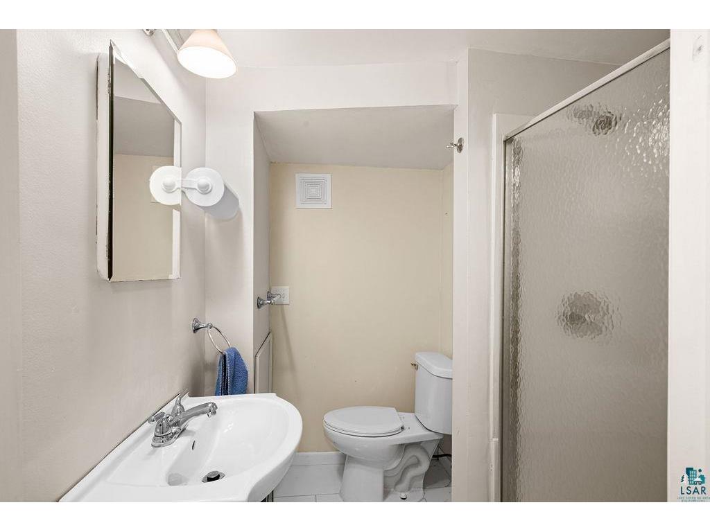 1724 Fern Ave Duluth MN 55811 6125716 image24