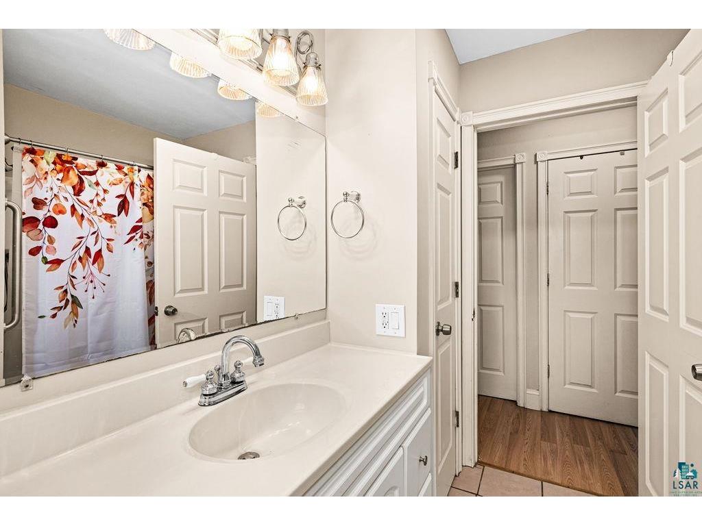1724 Warren Ave Duluth MN 55811 6125896 image25