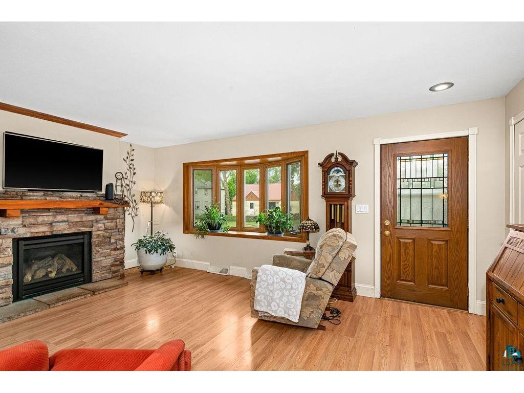 1724 Warren Ave Duluth MN 55811 6125896 image3