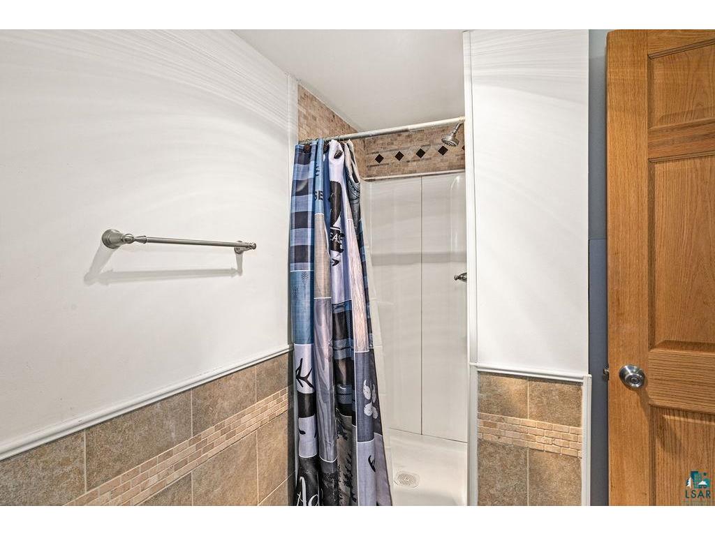 1724 Warren Ave Duluth MN 55811 6125896 image34