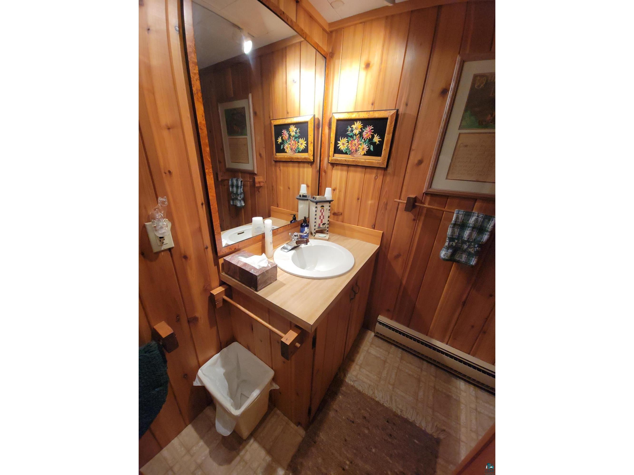 1738 Hwy 61 E Grand Marais MN 55604 6125955 image43