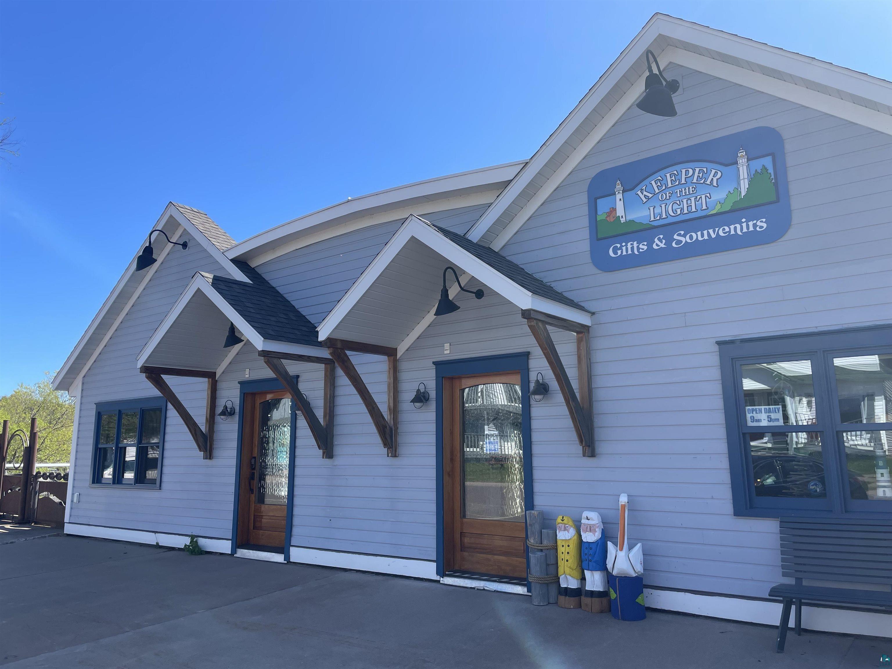 18-19 Front St Bayfield WI 54814 - Lake Superior 6120273 image1