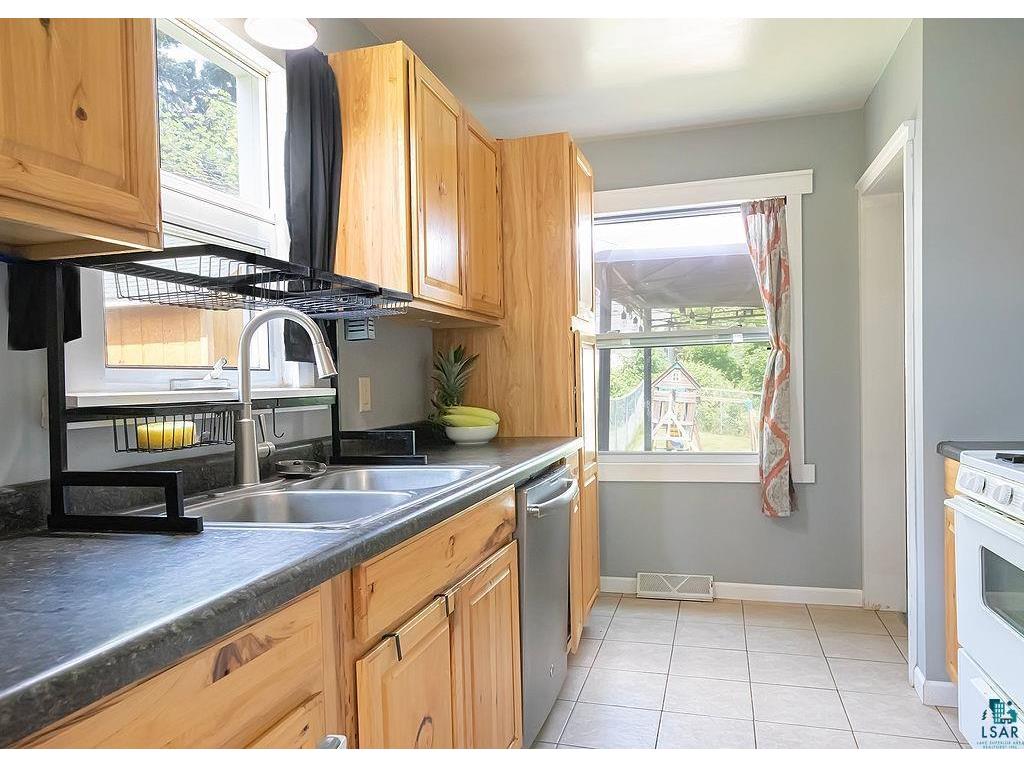 1801 Tyrol St Duluth MN 55811 6126481 image10