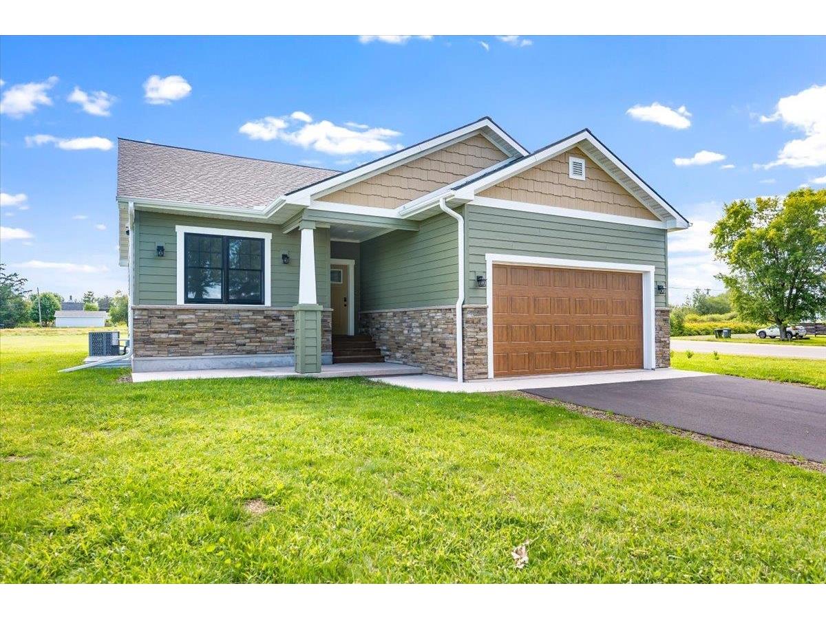 1802 E 8th St Superior WI 54880 6121532 image1