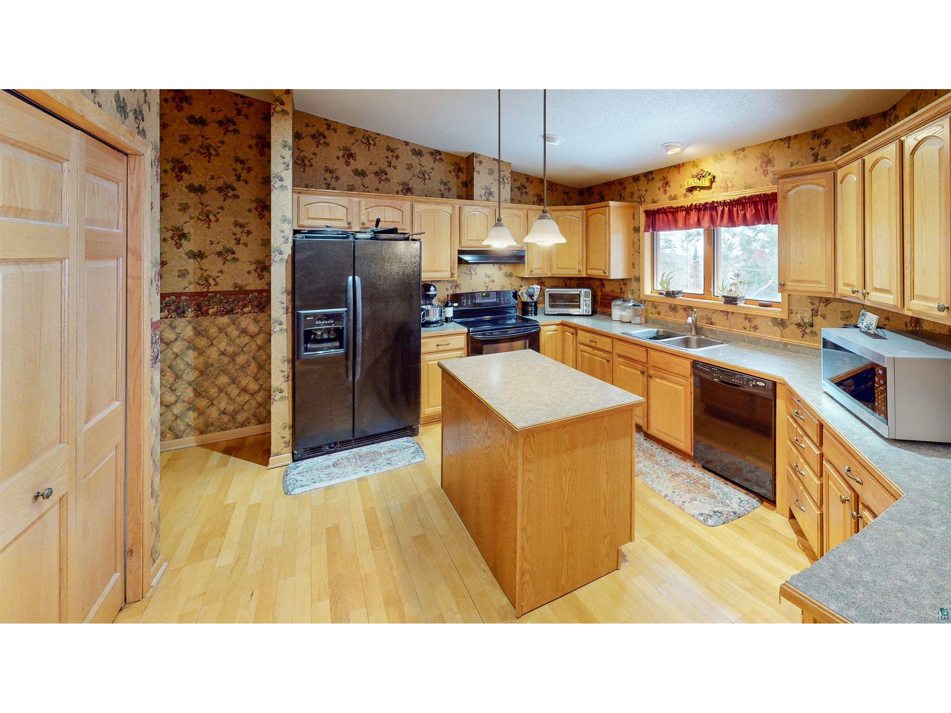 1804 Hwy 61 E Grand Marais MN 55604 6124556 image3