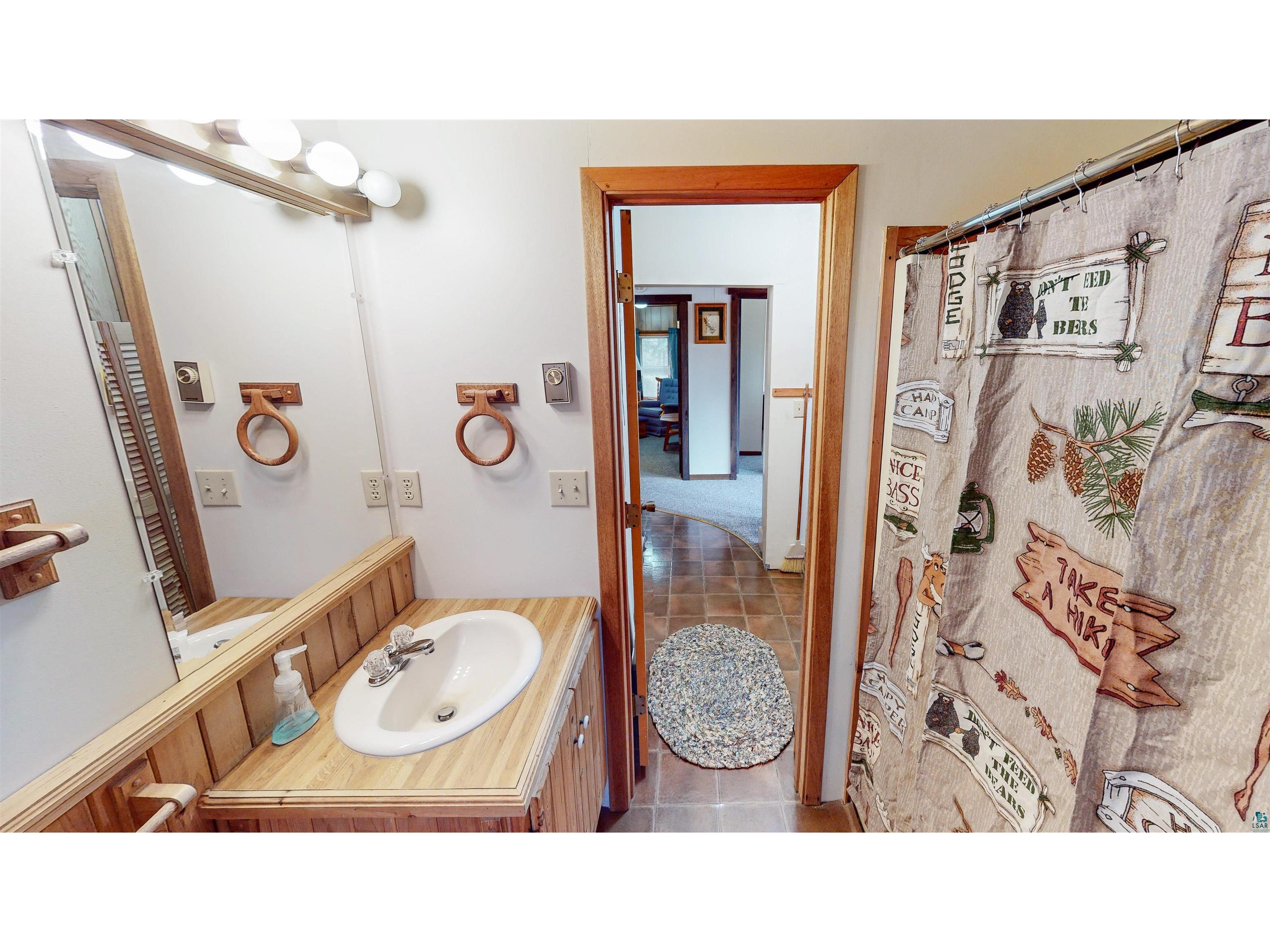 1804 Hwy 61 E Grand Marais MN 55604 6124556 image46