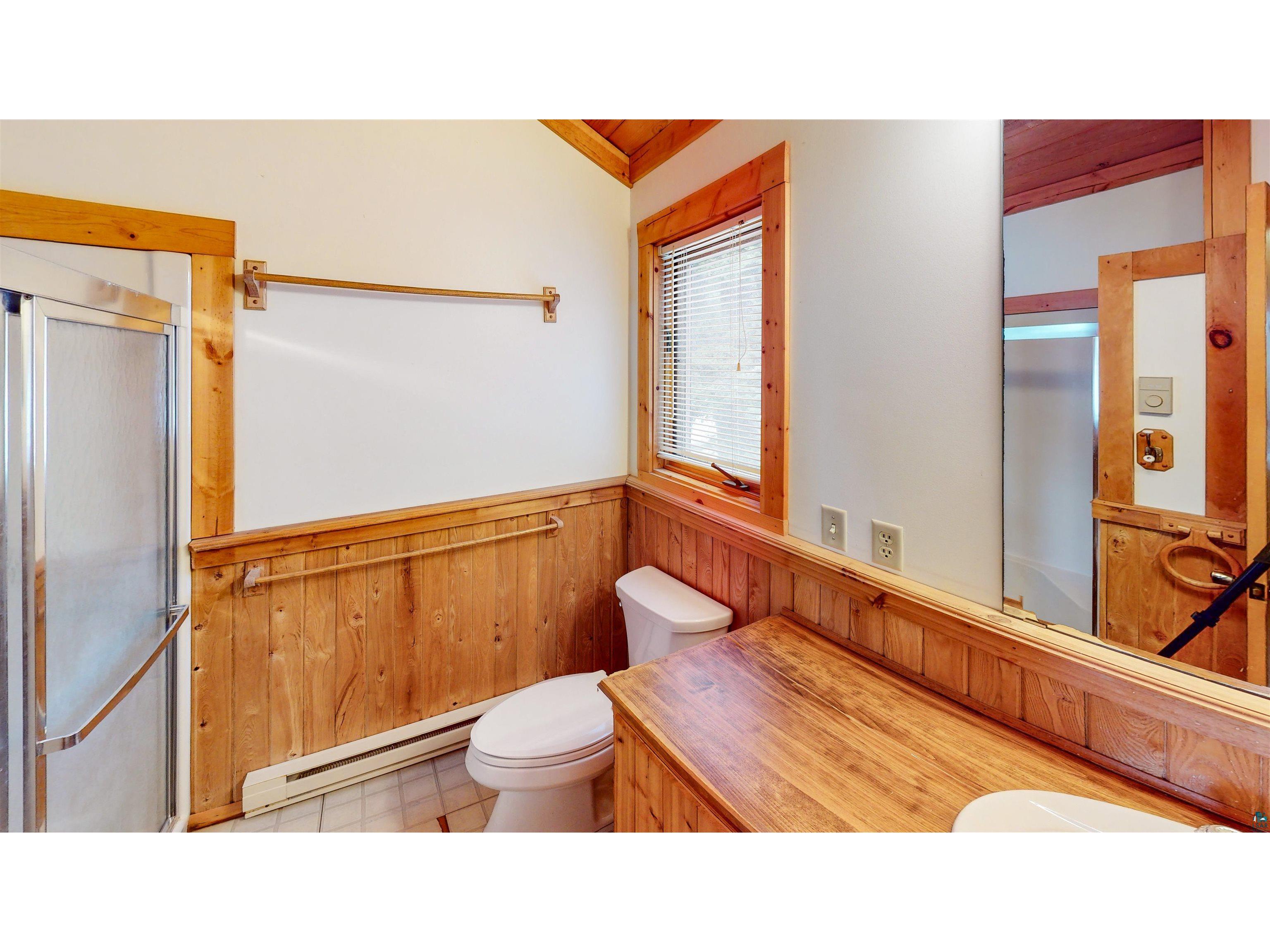 1804 Hwy 61 E Grand Marais MN 55604 6124556 image52