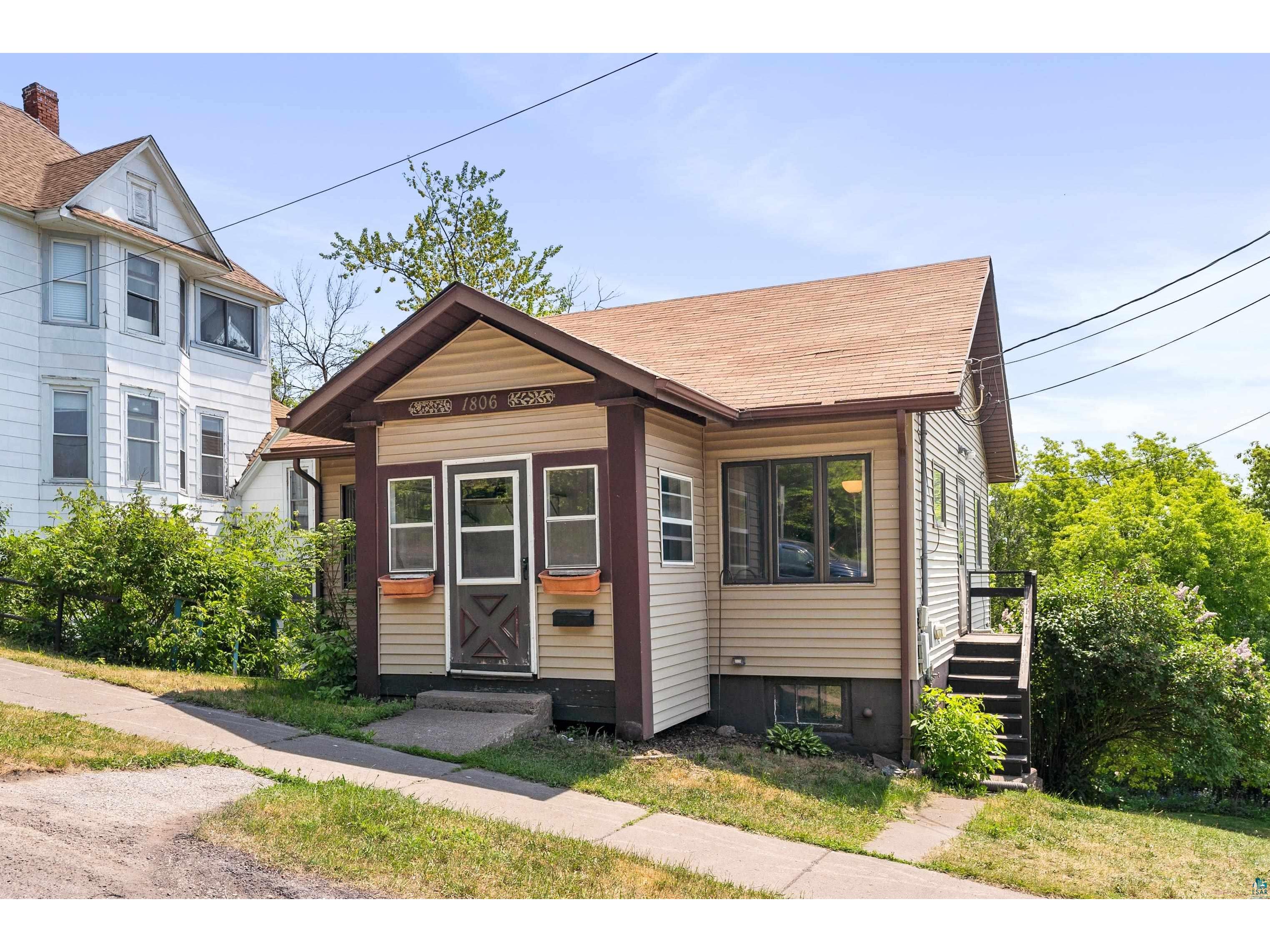 1806 W 3rd St Duluth MN 55806 6108716 image1