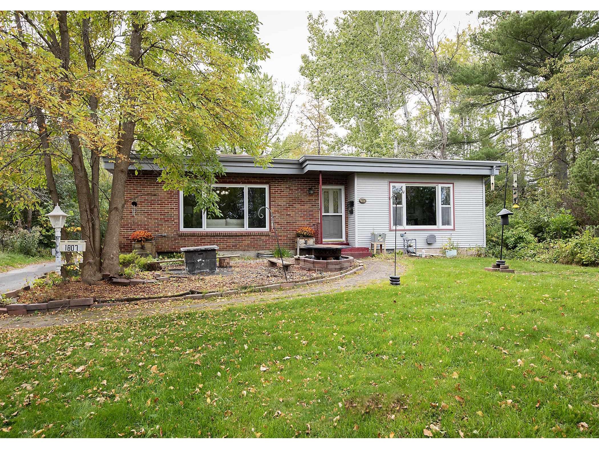 1807 Lakeview Dr Duluth MN 55803 6122403 image1