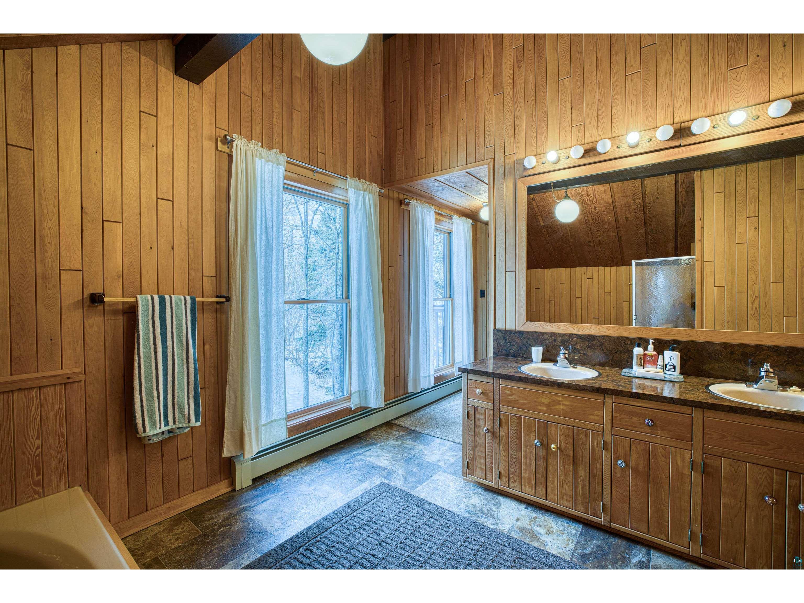 1820 Mary St Beaver Bay MN 55601 - Lake Superior 6123672 image37