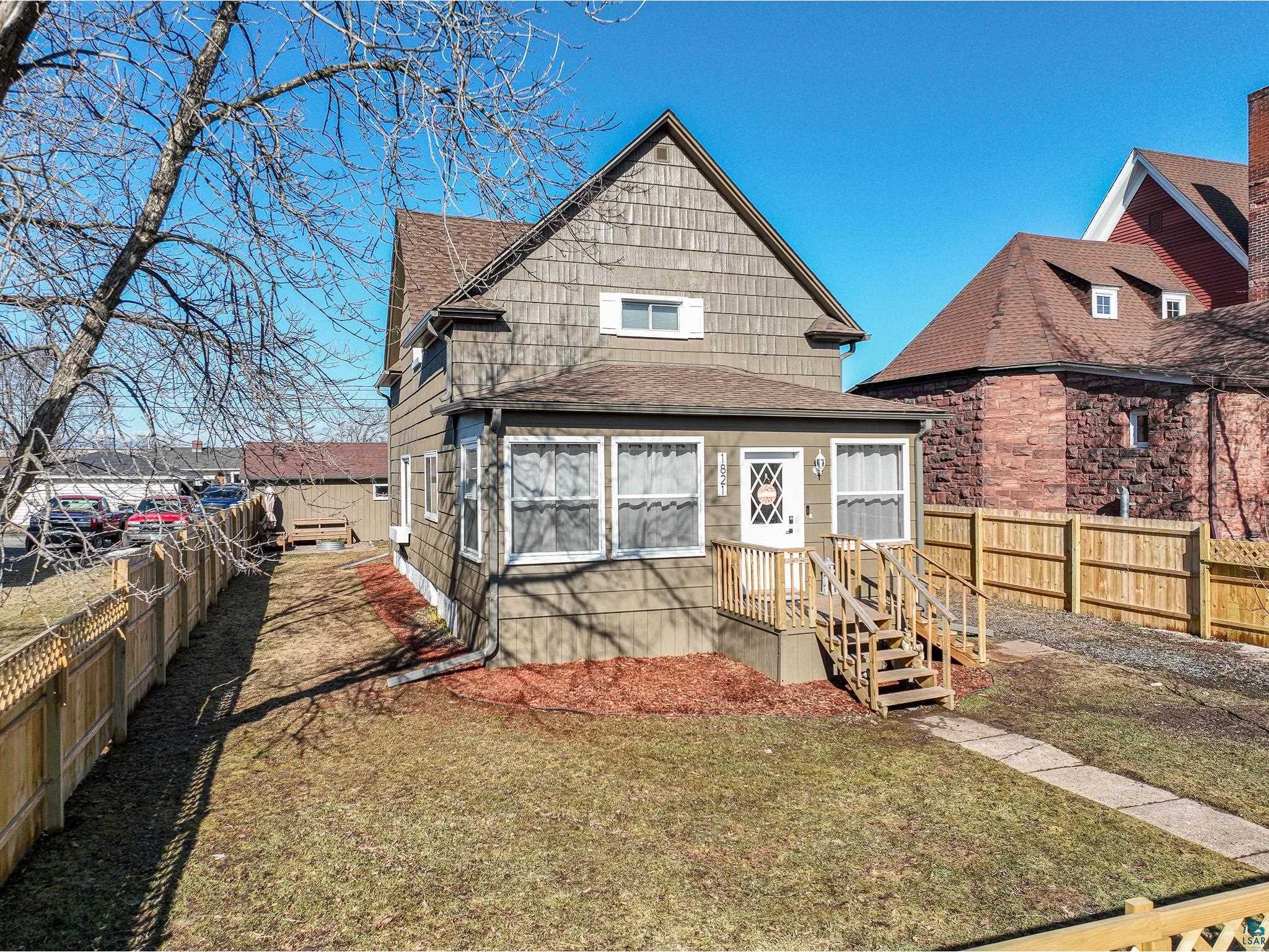 1821 E 4th St Superior WI 54880 6124522 image1