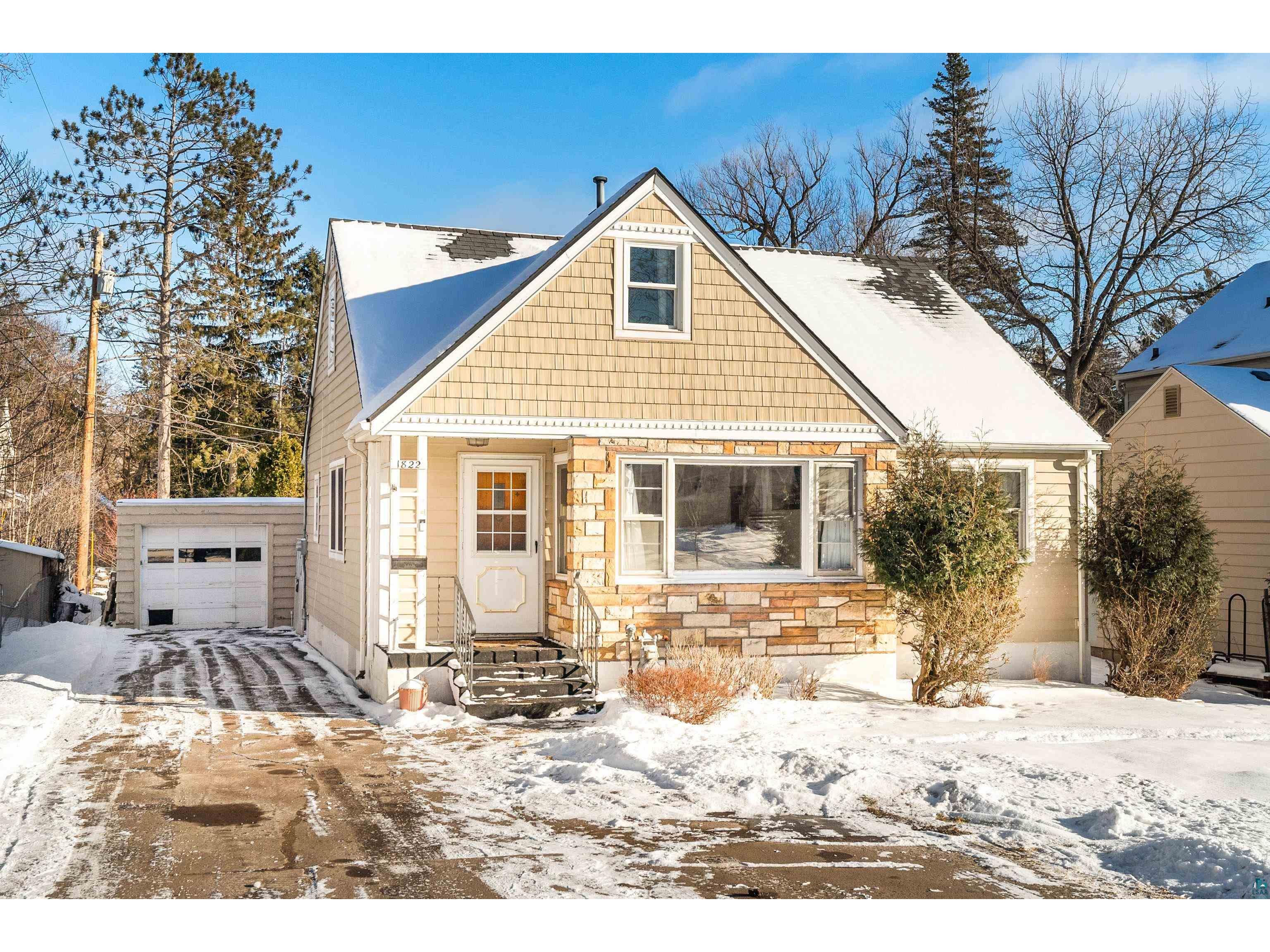 1822 Eileen Ave Duluth MN 55803 6117611 image1