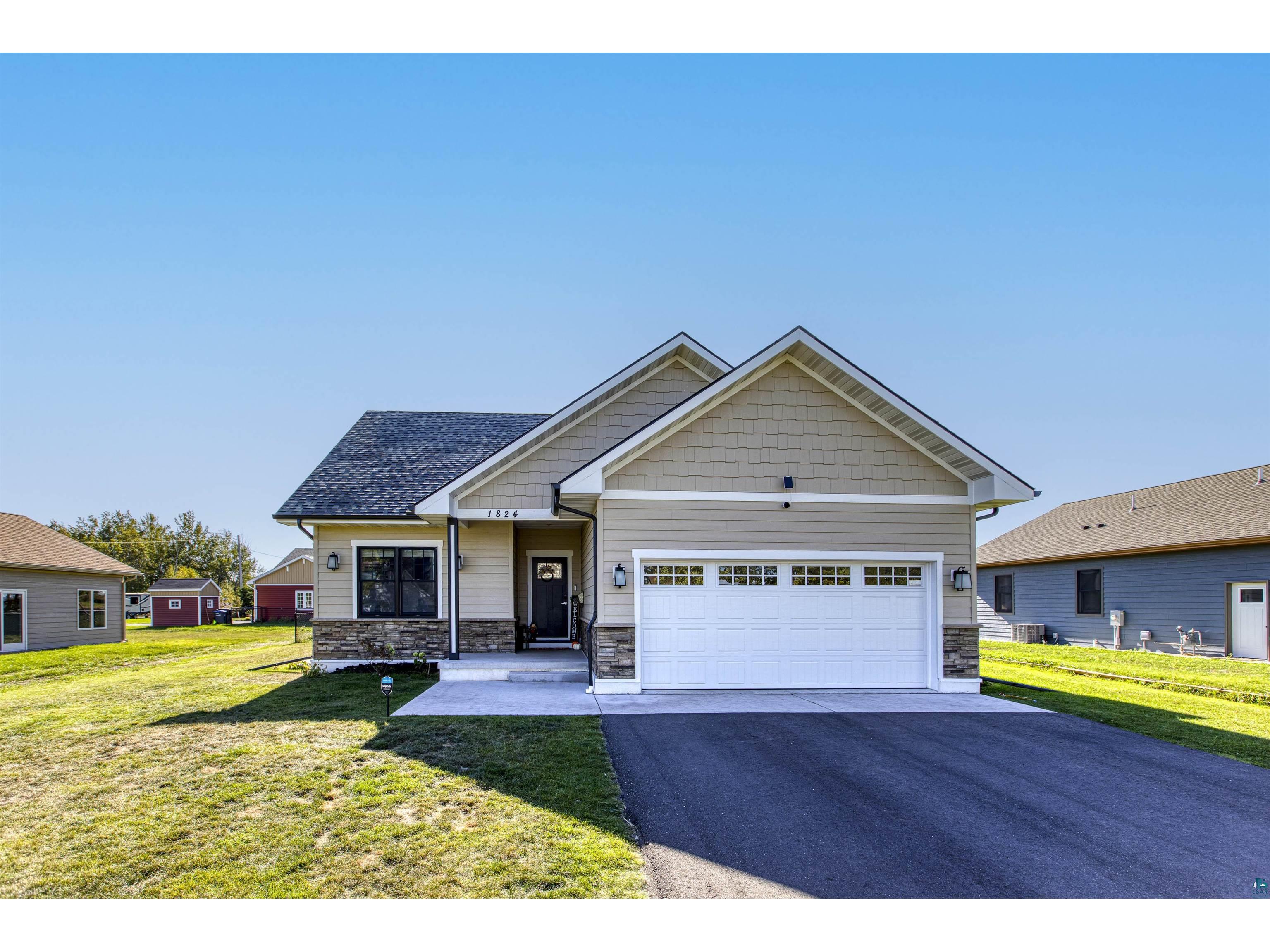 1824 E 8th St Superior WI 54880 6116301 image1