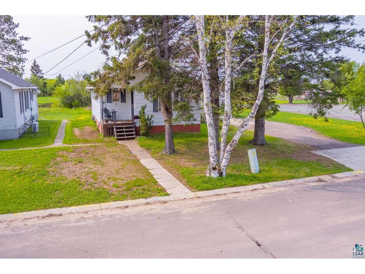 19 E Central Ave Aurora MN 55705 6108232 image1