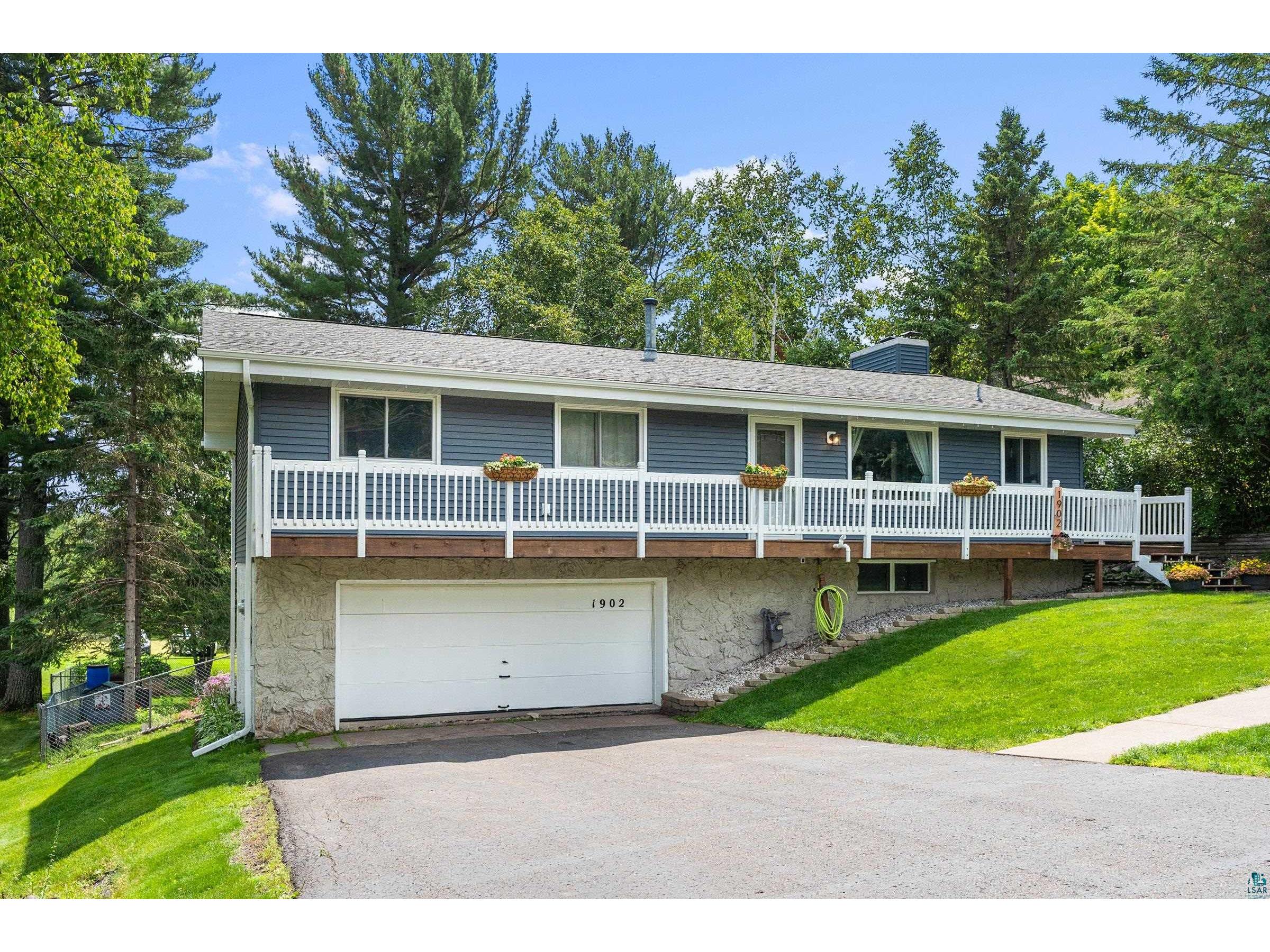 1902 Anderson Rd Duluth MN 55811 6109553 image1