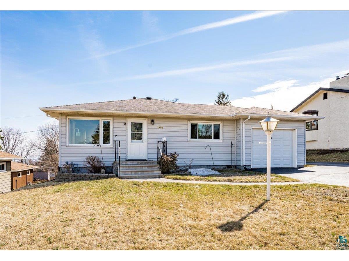 1902 Tyrol St Duluth MN 55811 6124646 image1