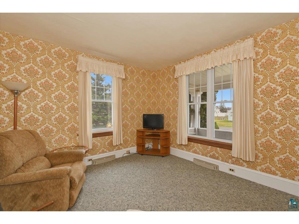 1907 E 4th Street Superior WI 54880 6125014 image15