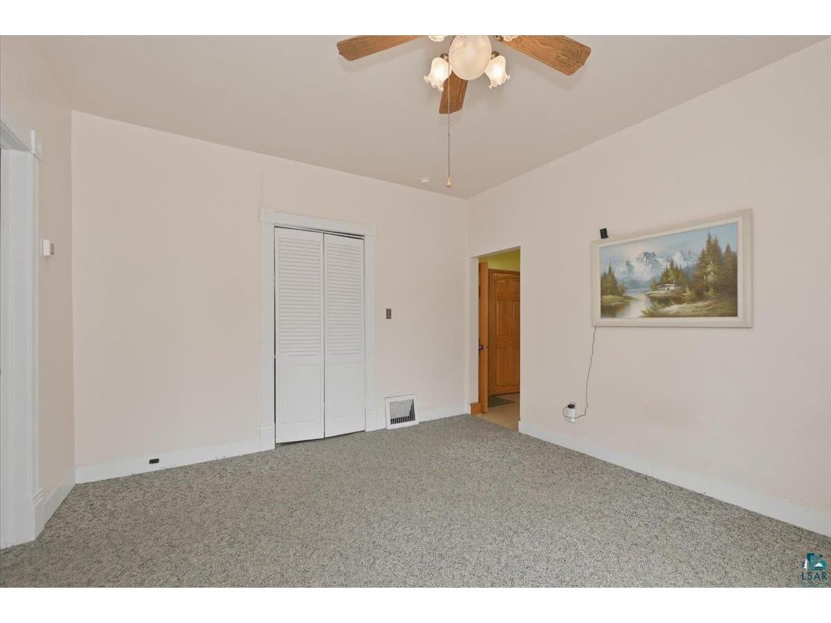 1907 E 4th Street Superior WI 54880 6125014 image16