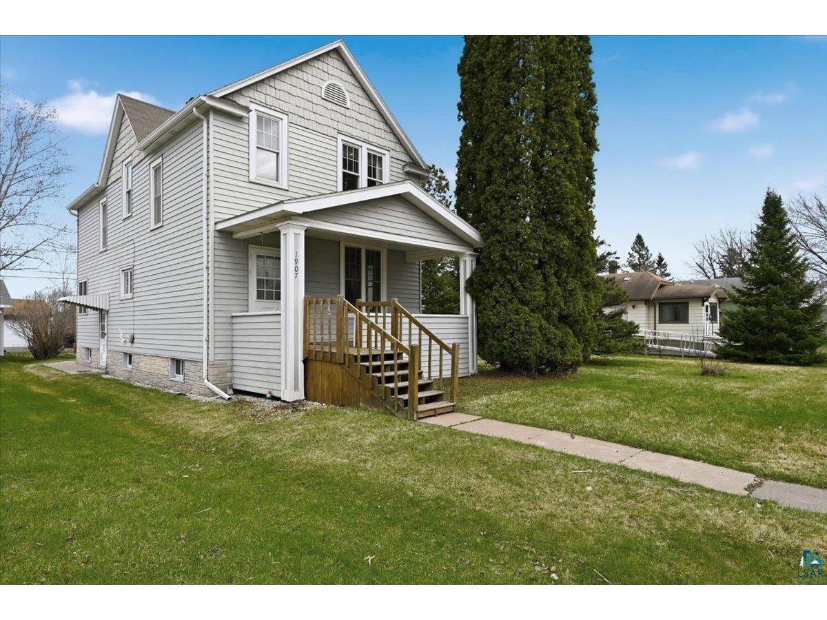 1907 E 4th Street Superior WI 54880 6125014 image2