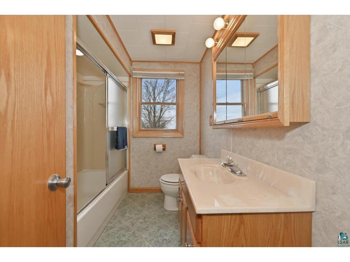 1907 E 4th Street Superior WI 54880 6125014 image22