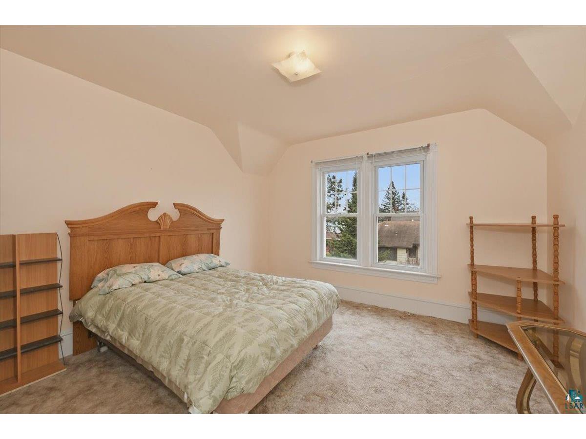 1907 E 4th Street Superior WI 54880 6125014 image25