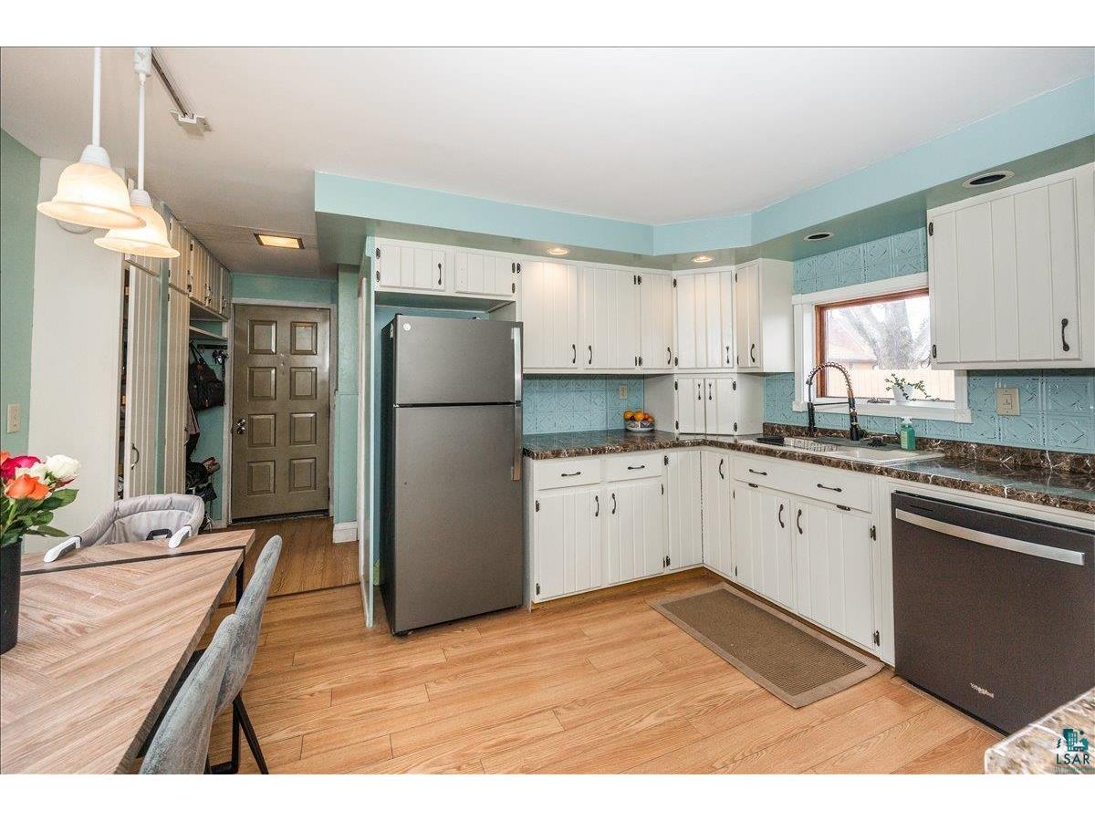 1912 E 3rd St Superior WI 54880 6124491 image2