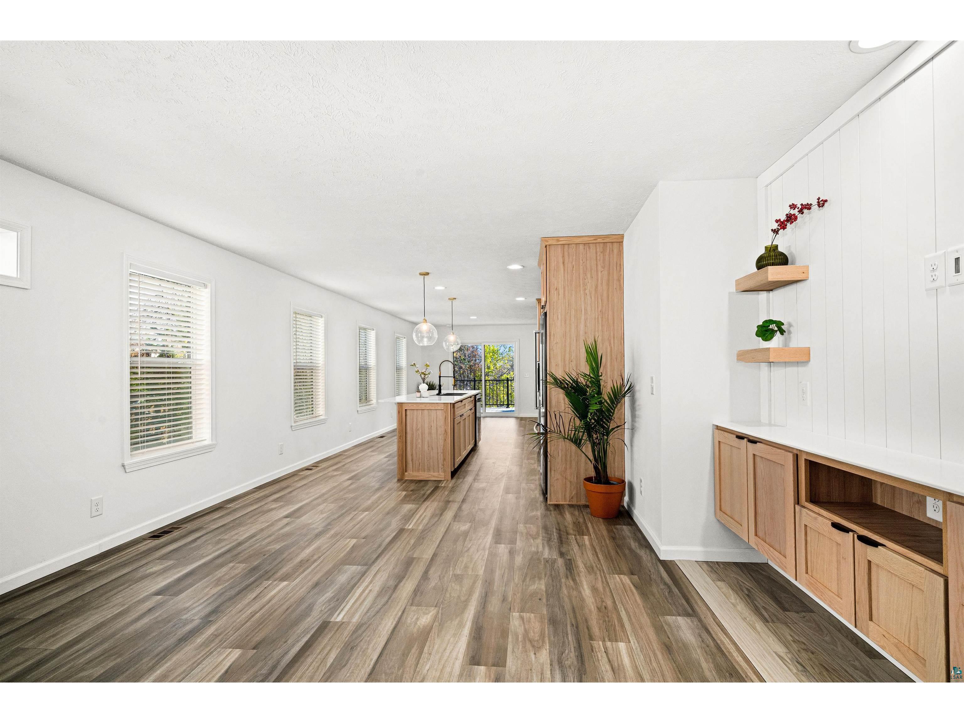 1914 E 1st St Duluth MN 55812 6123757 image16