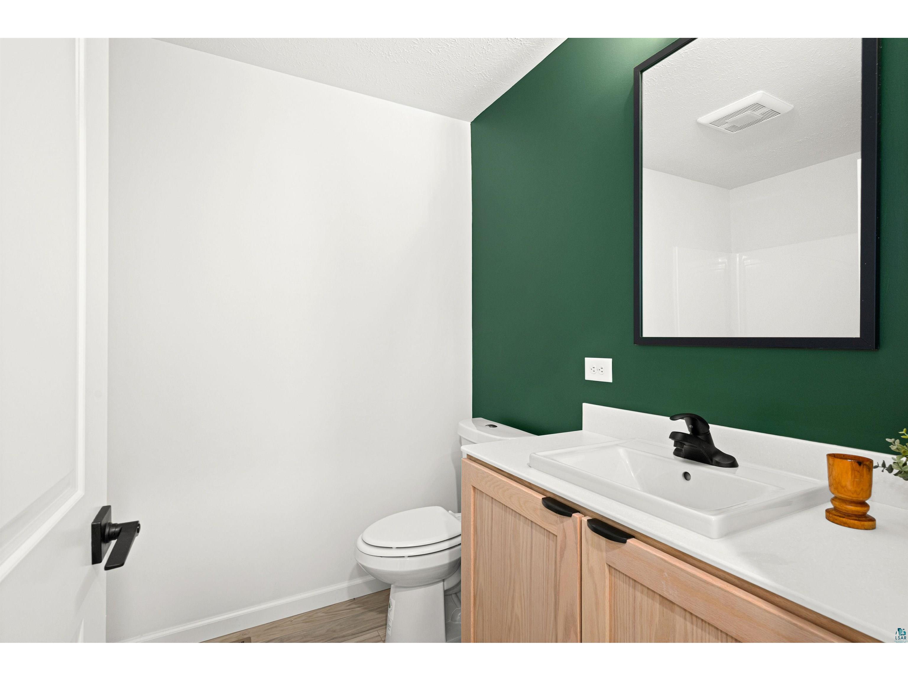 1914 E 1st St Duluth MN 55812 6123757 image23