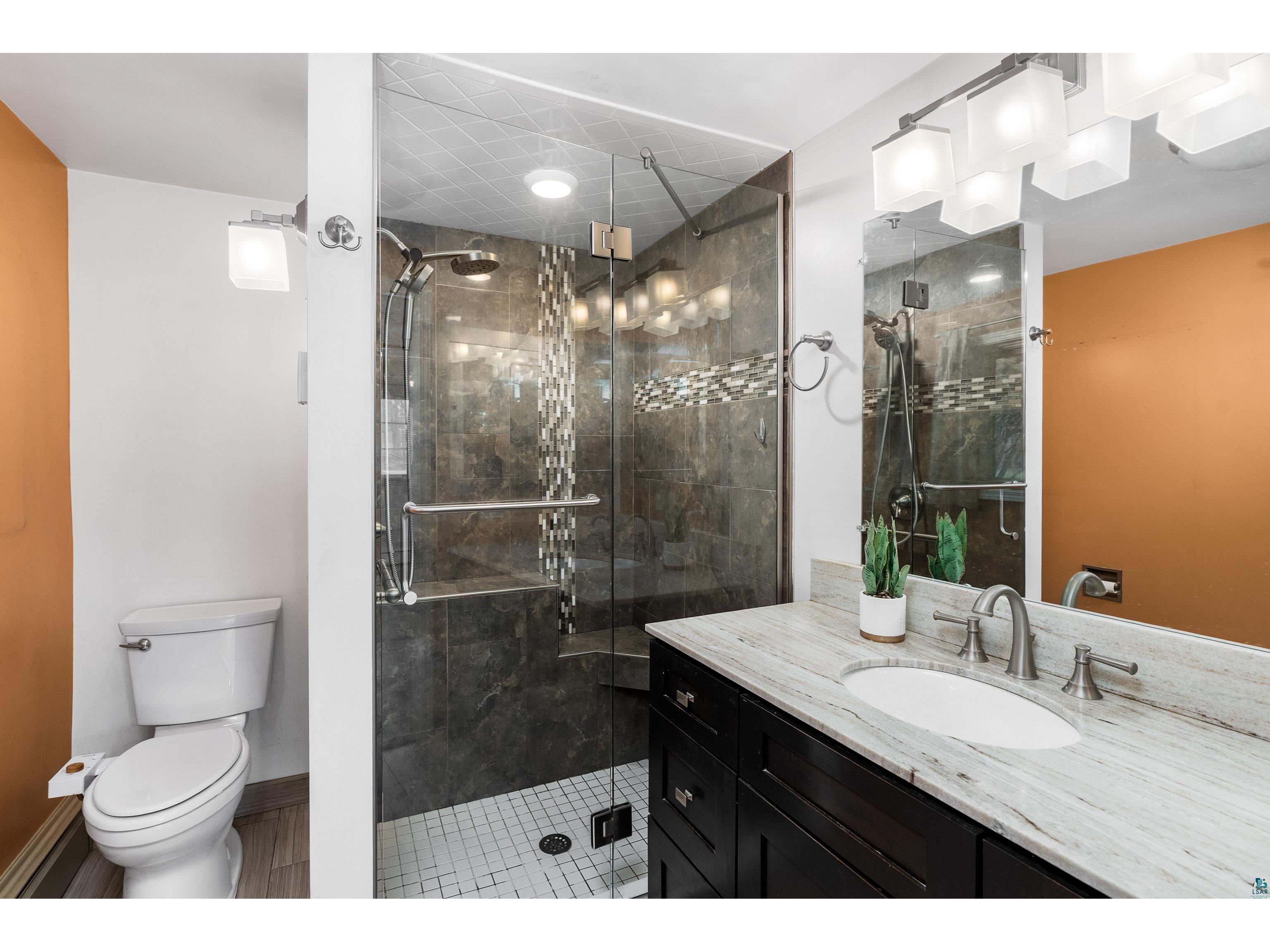 1926 Columbus Ave Duluth MN 55803 6125294 image25