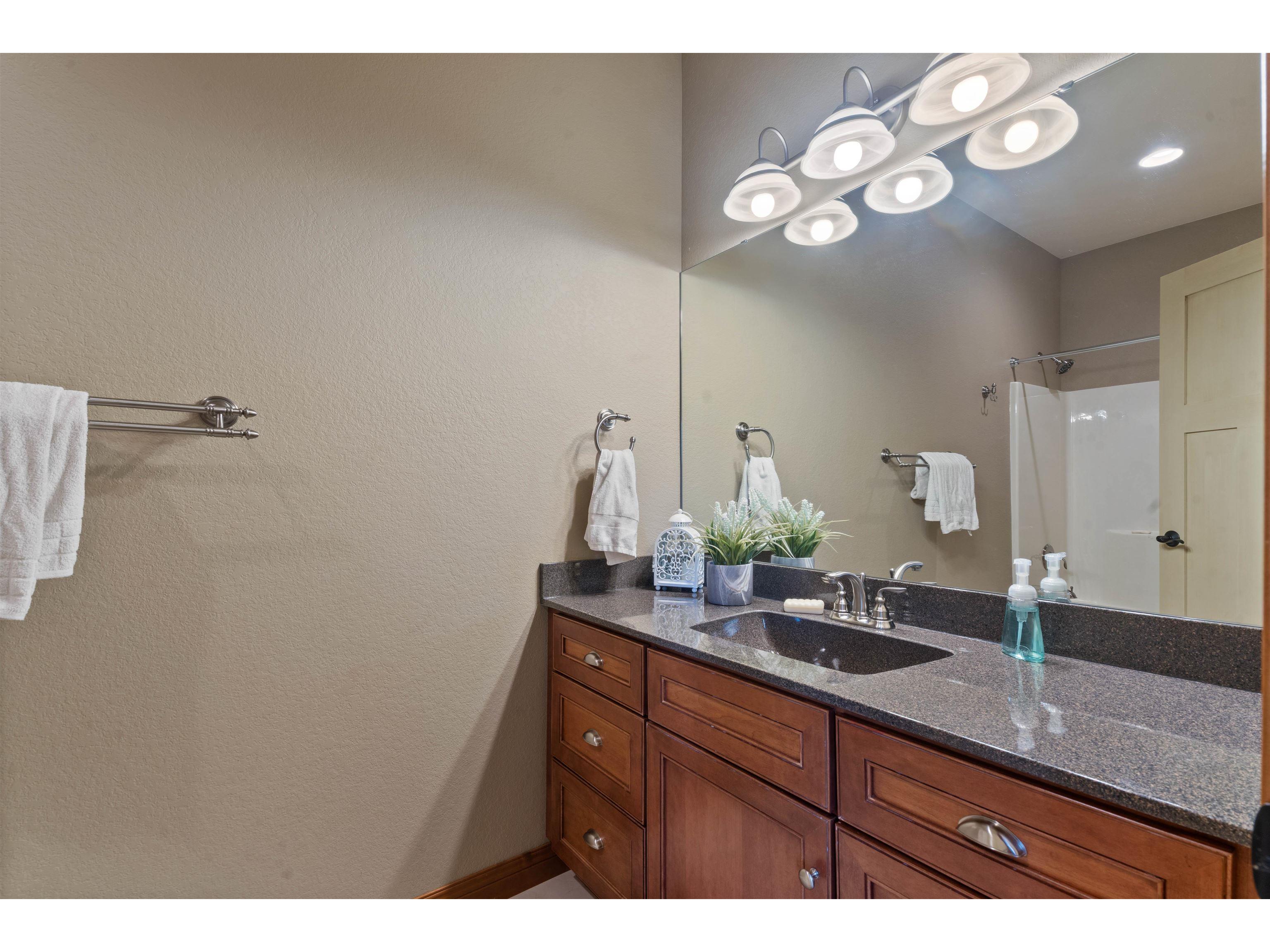 1950 Middle Ln Duluth MN 55811 6121732 image37