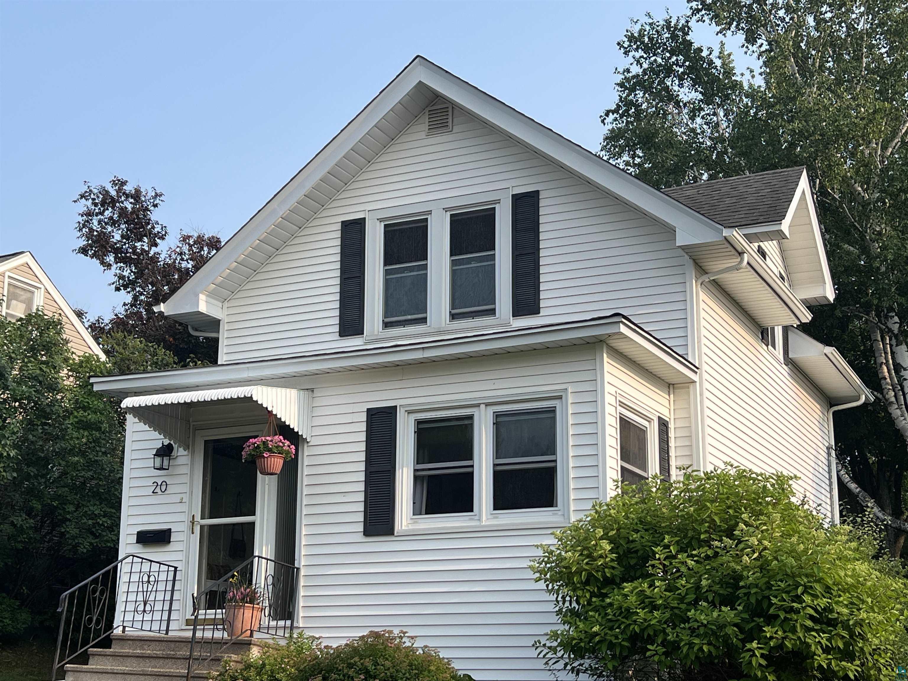 20 E Faribault St Duluth MN 55803 6109600 image1