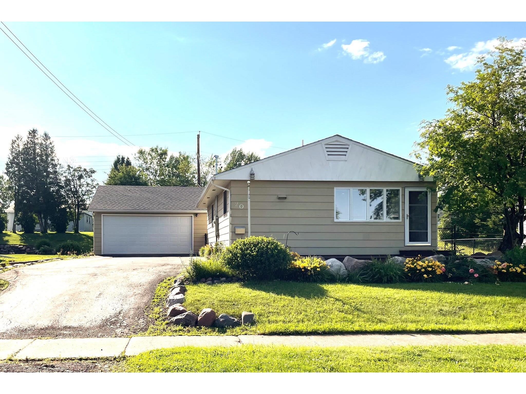 20 Field Rd Silver Bay MN 55614 6120872 image1