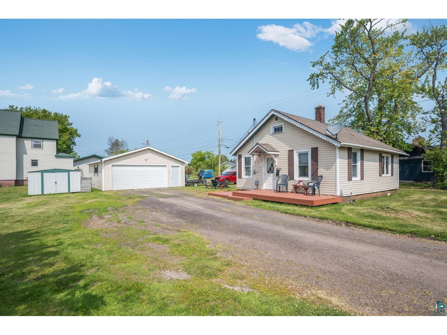 2001 Central Ave Superior WI 54880 6108784 image1