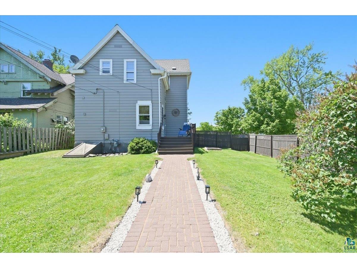 2004 Hughitt Ave Superior WI 54880 6126431 image4