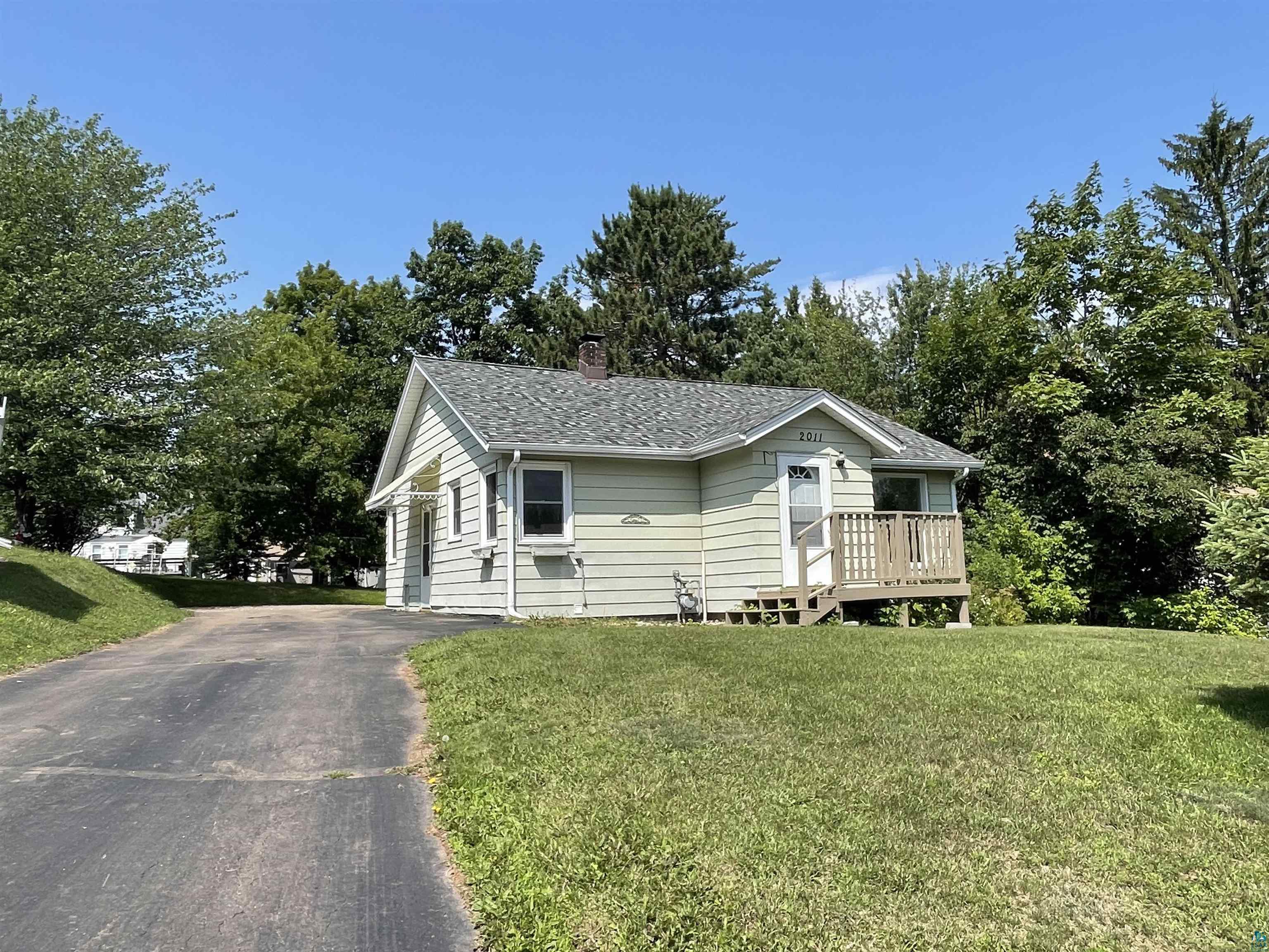 2011 Gearhart St Duluth MN 55811 6109806 image1