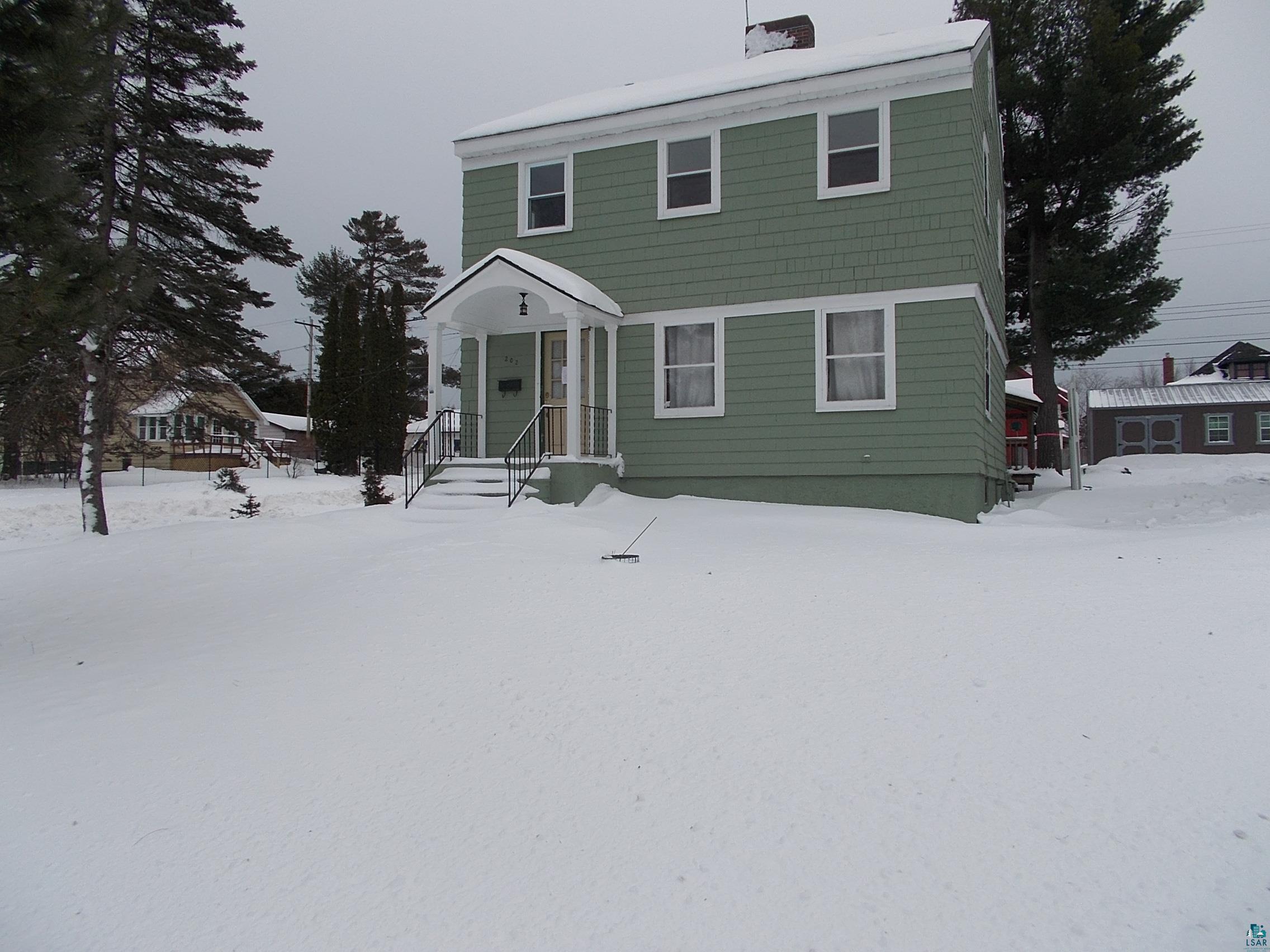 202 4th Ave Two Harbors MN 55616 6107088 image1