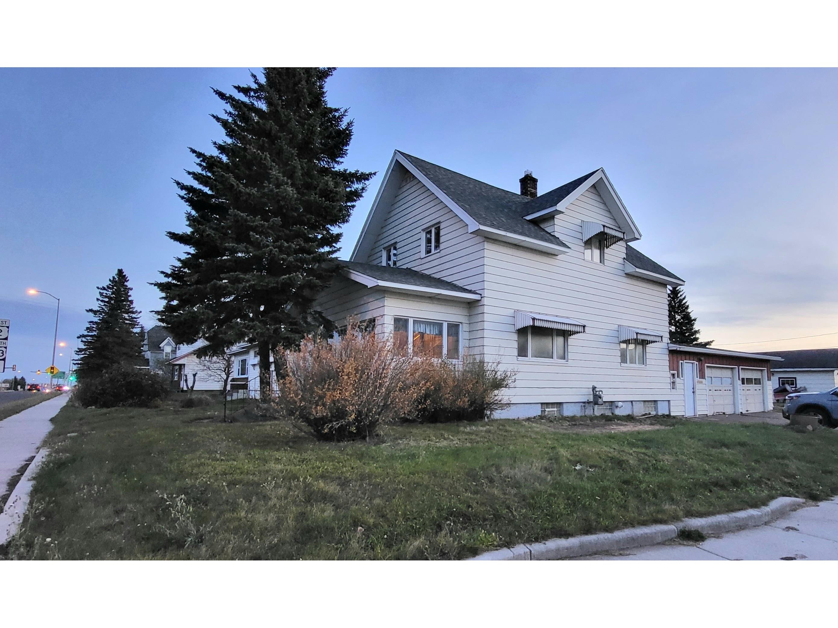 202 E 2nd St Superior WI 54880 - Lake Superior 6122993 image1