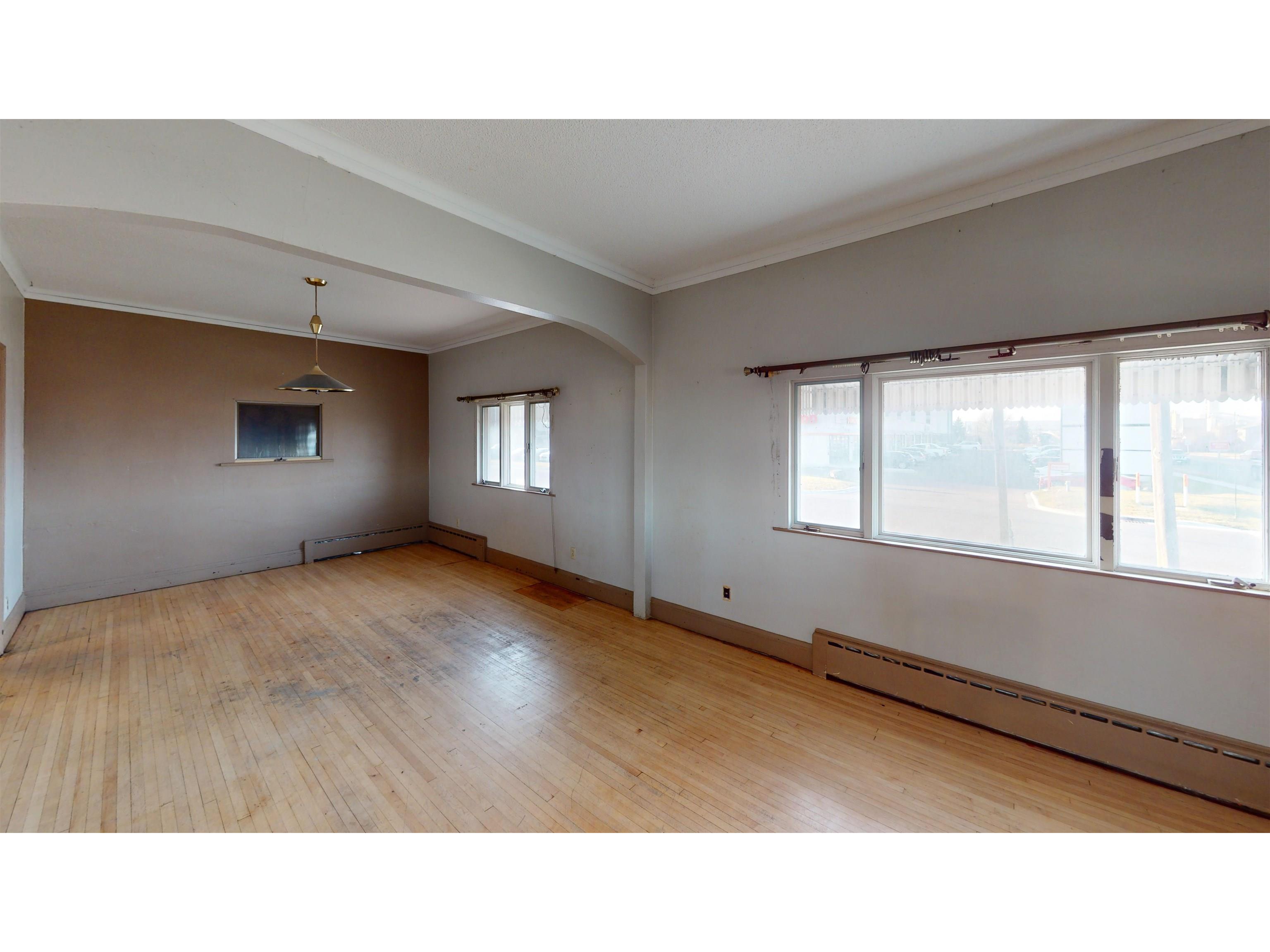 202 E 2nd St Superior WI 54880 - Lake Superior 6122993 image13