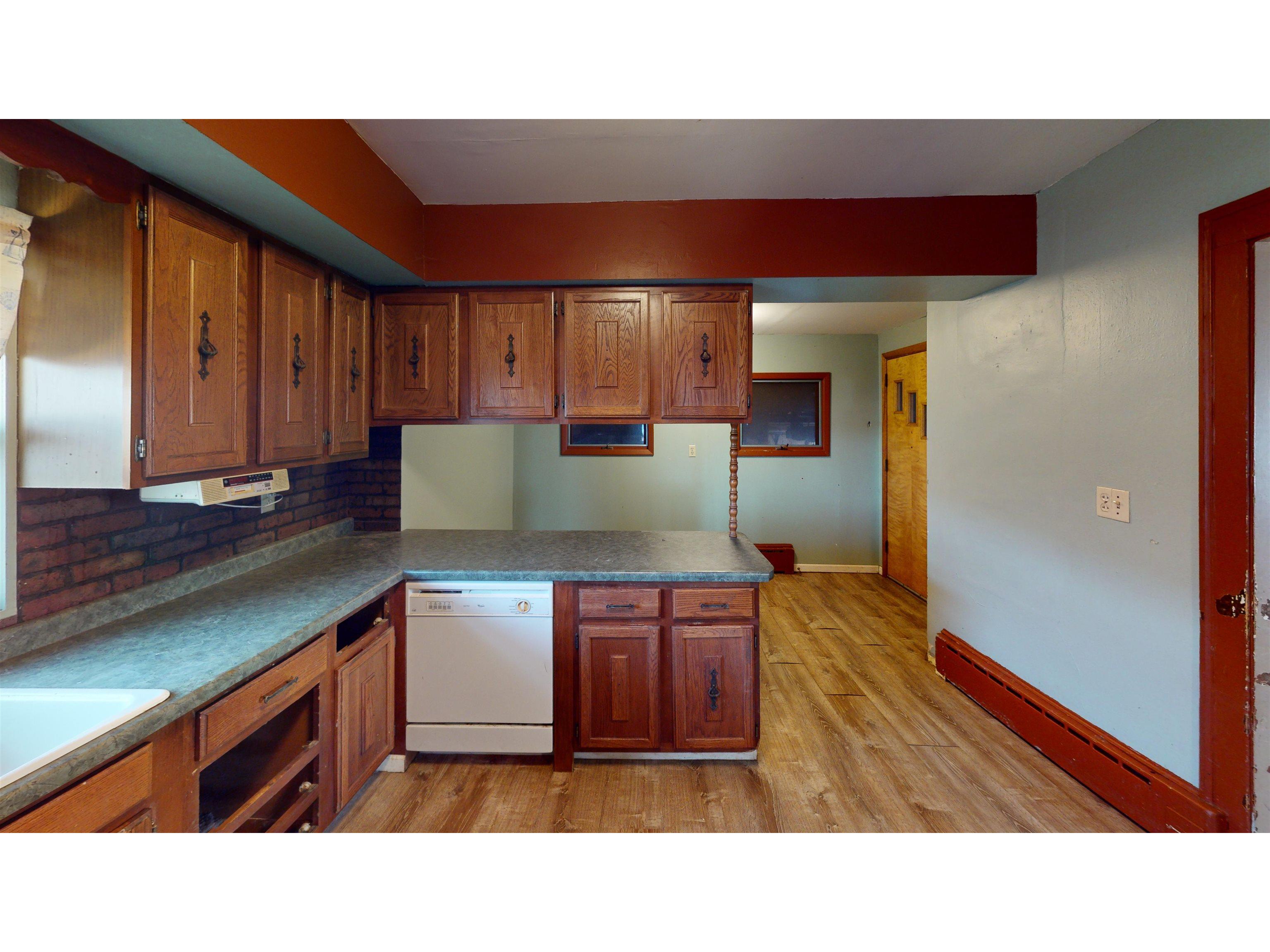 202 E 2nd St Superior WI 54880 - Lake Superior 6122993 image15