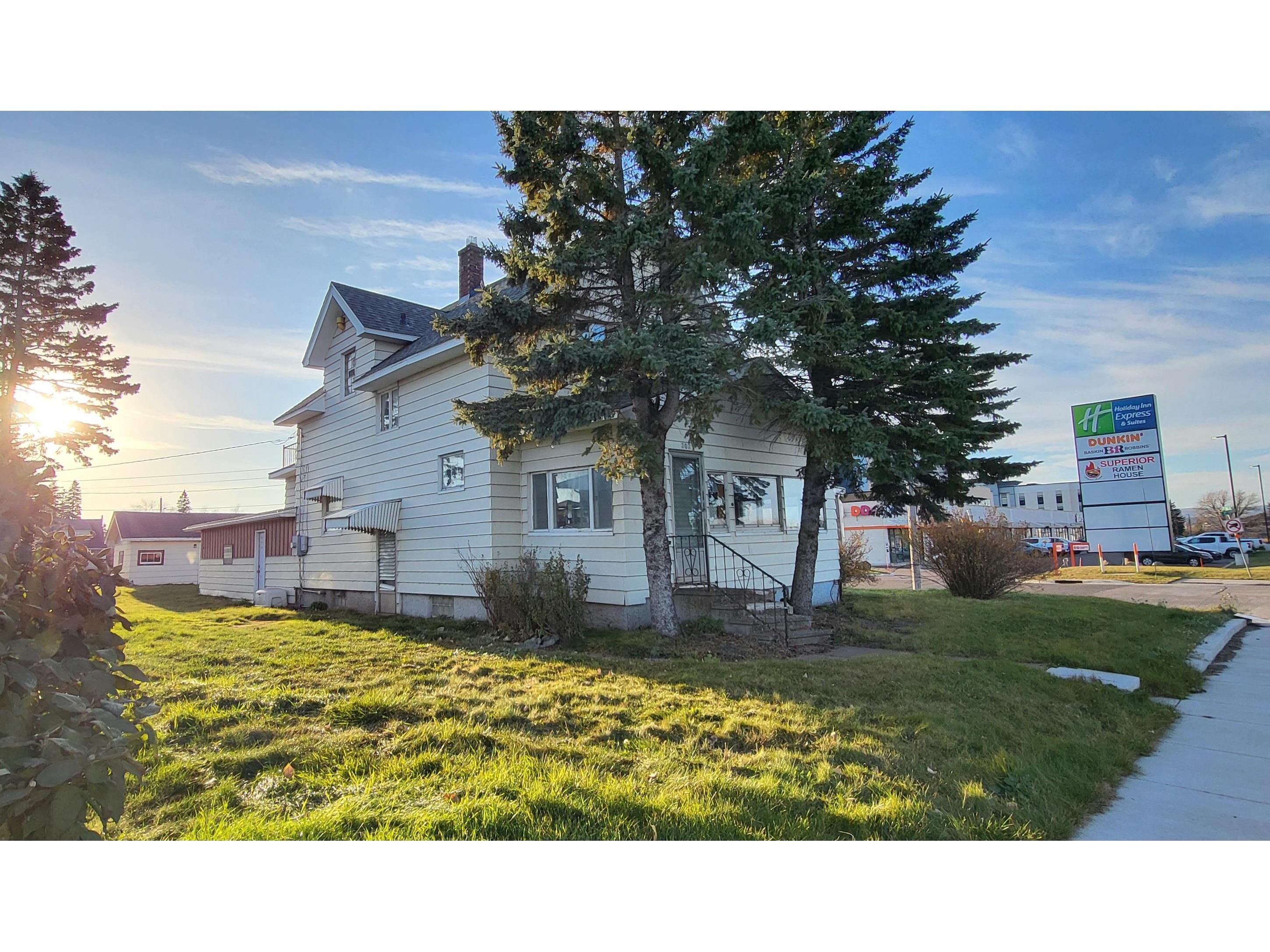 202 E 2nd St Superior WI 54880 - Lake Superior 6122993 image4