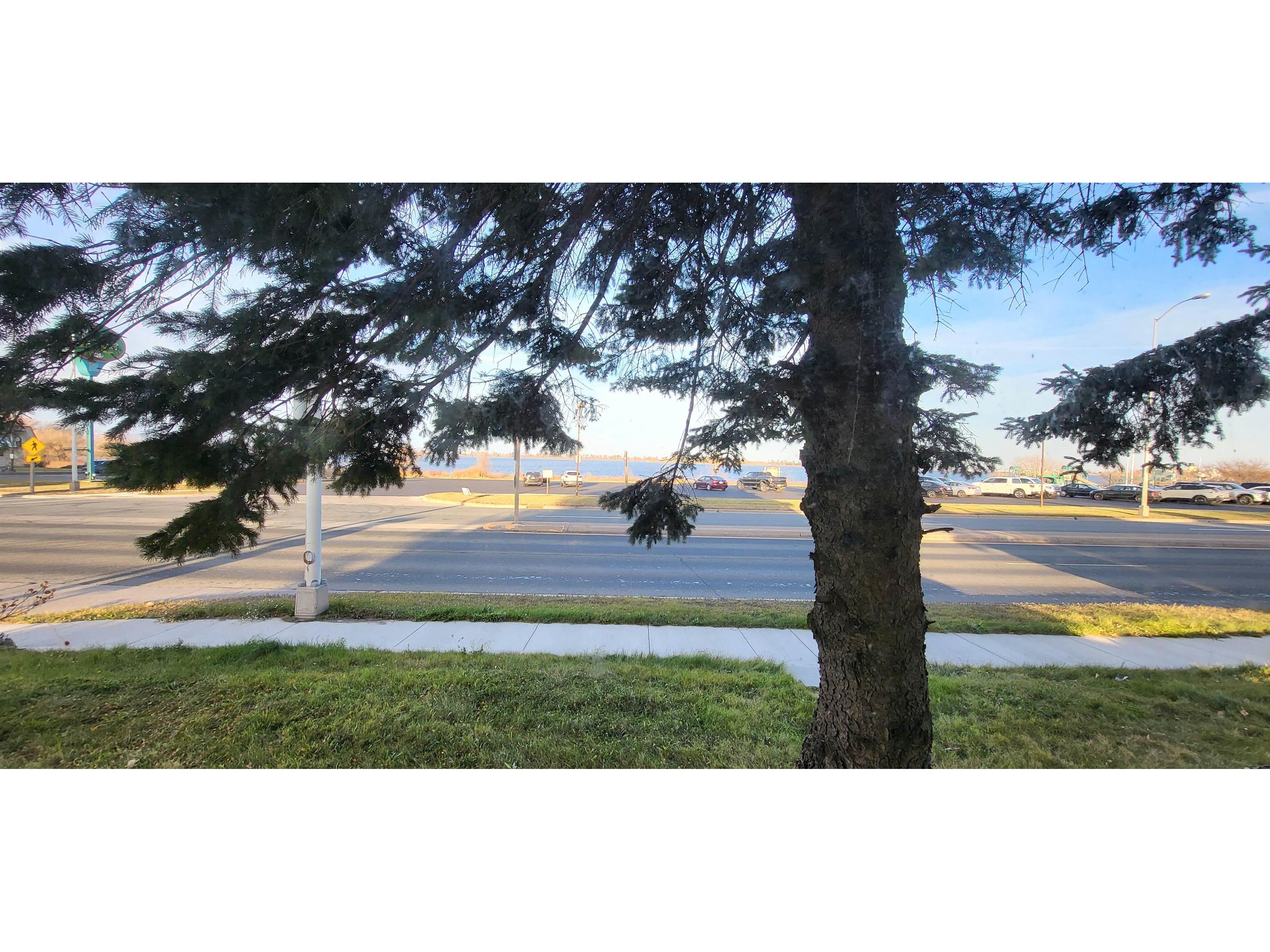 202 E 2nd St Superior WI 54880 - Lake Superior 6122993 image6