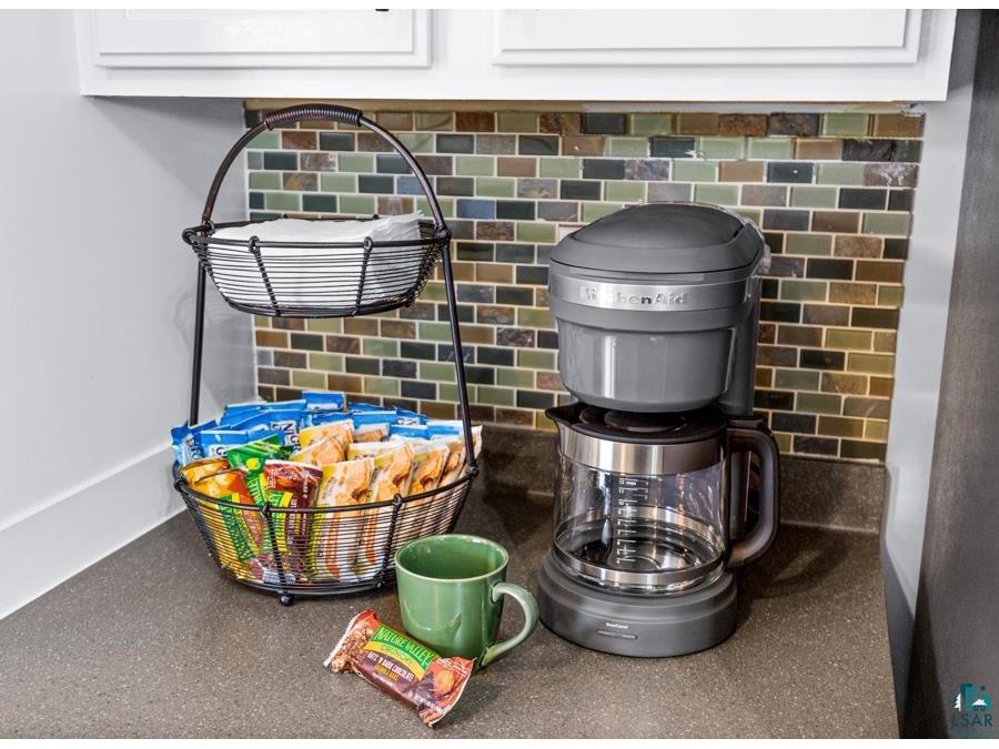 2020 E 11th St Superior WI 54880 6124225 image10