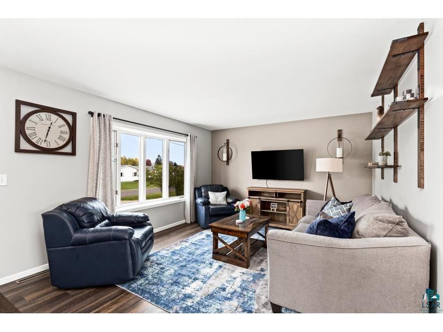 2020 E 11th St Superior WI 54880 6124225 image5