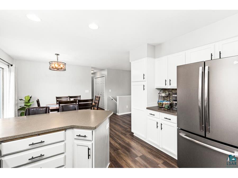 2020 E 11th St Superior WI 54880 6124225 image9