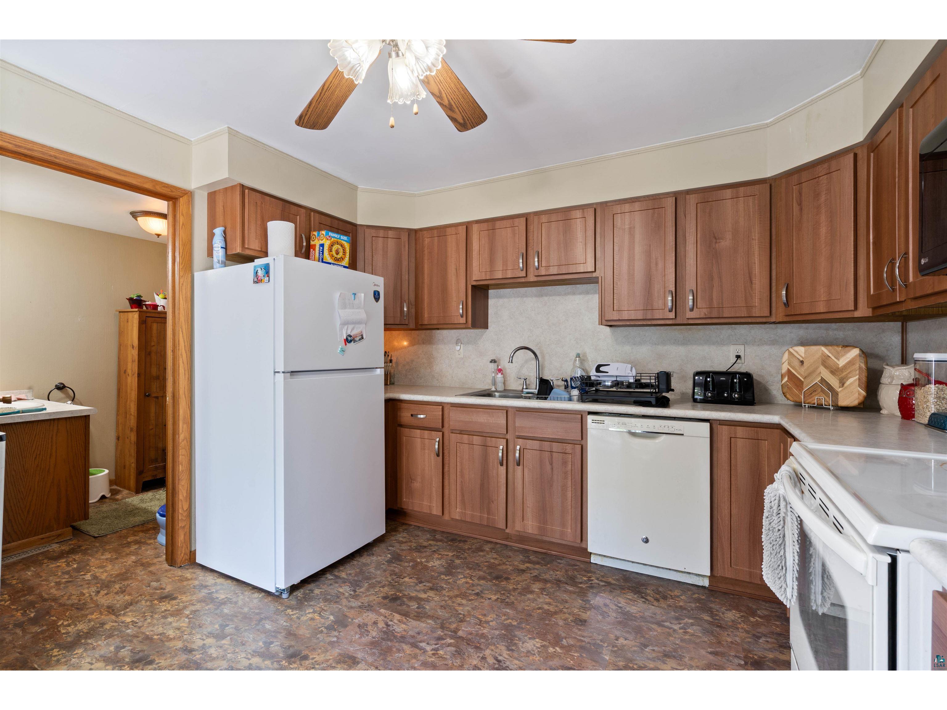 2021 Ohio Ave Superior WI 54880 6126668 image8