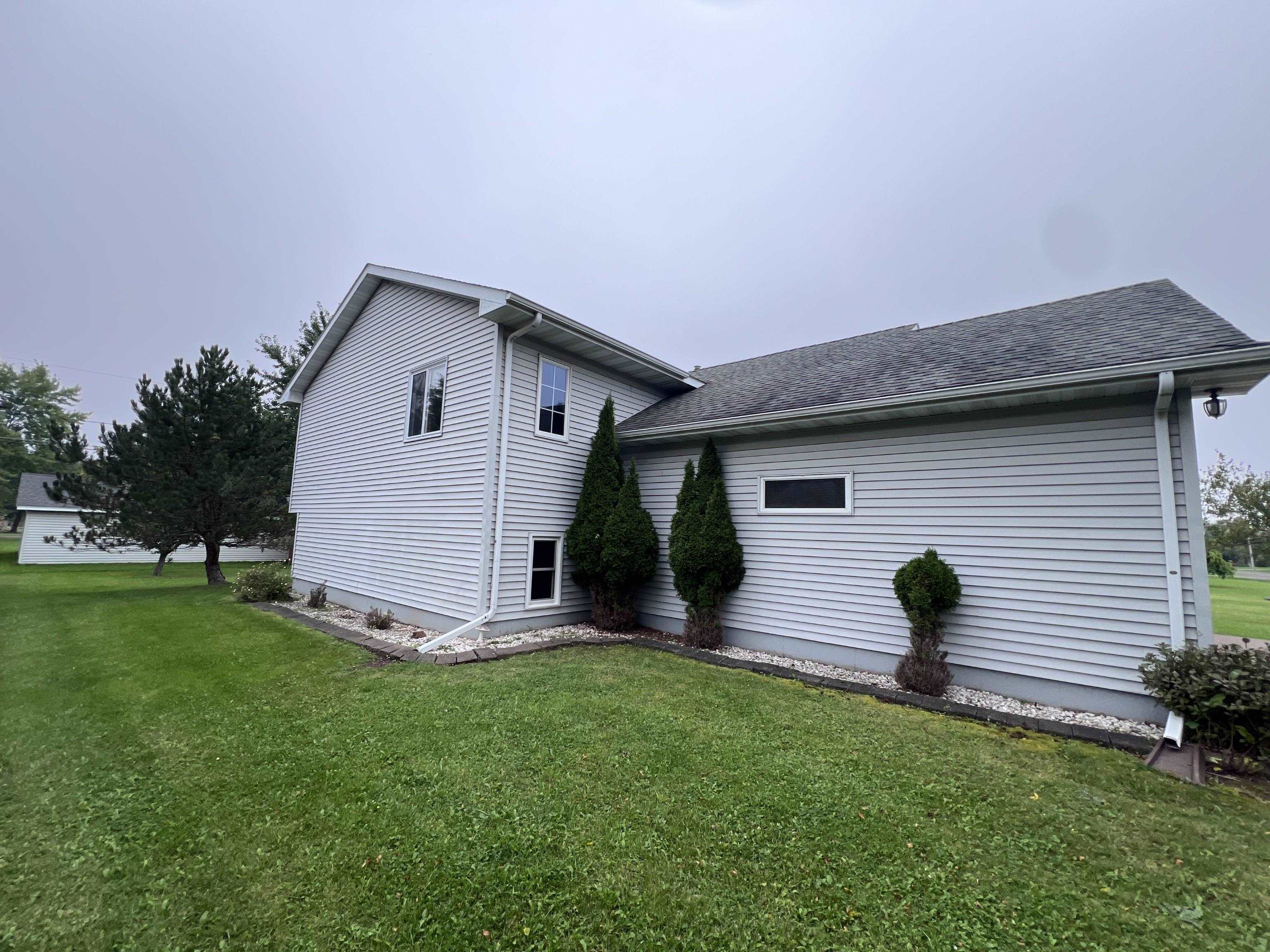 2023 E 11th St Superior WI 54880 6121931 image34