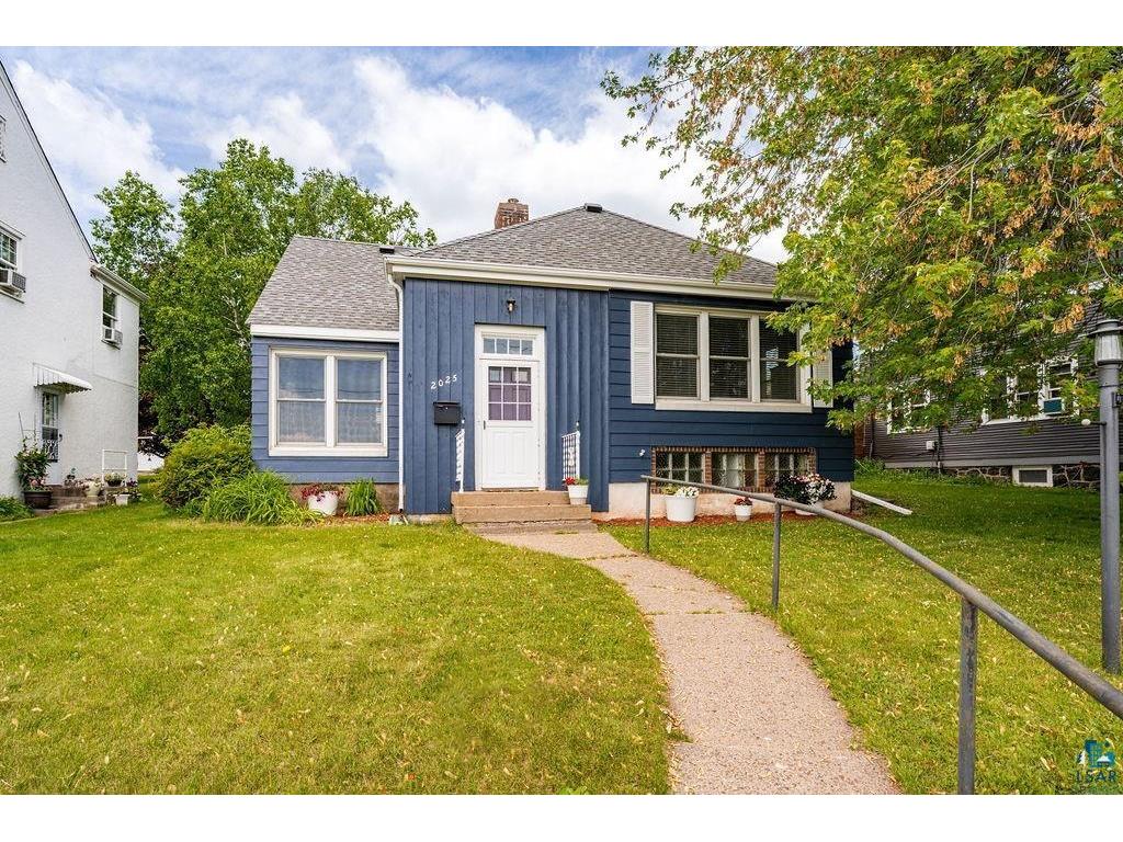2025 E 8th St Duluth MN 55812 6120209 image1