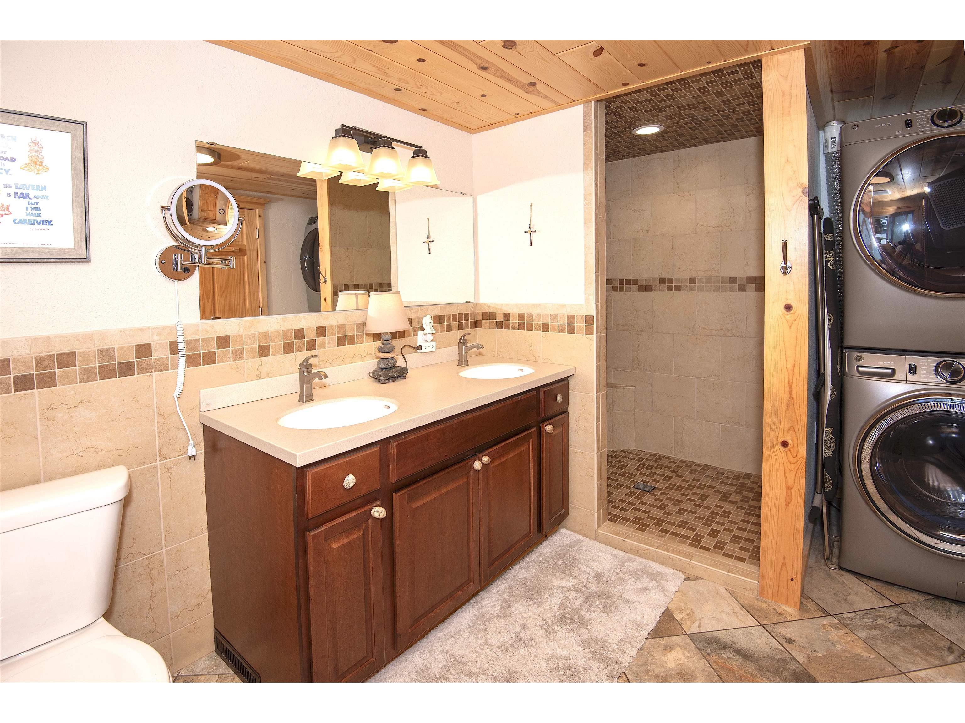 206 N Broadway Ave, Grand Marais, MN, 55604 | MLS: 6120399 | Edina Realty