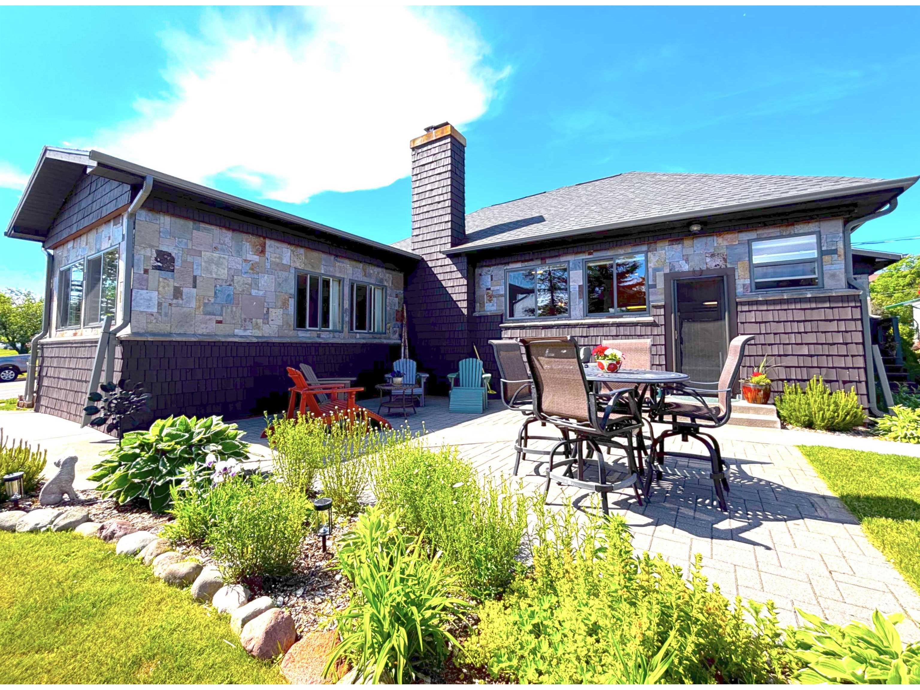 206 N Broadway Ave Grand Marais MN 55604 6123019 image3